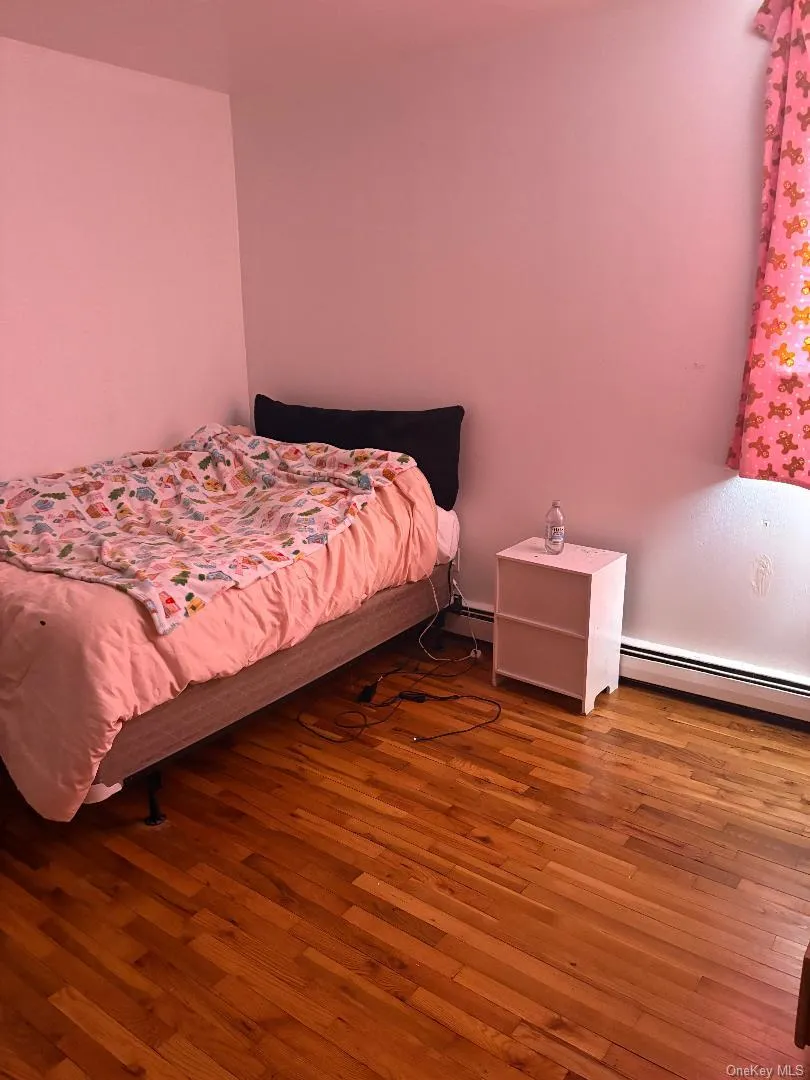 26 Quebec Road, Hempstead, NY, 3 Bedrooms Bedrooms, 5 Rooms Rooms,1 BathroomBathrooms,Residential Lease,For Rent,Quebec,0,KEY1017717 26 Quebec Road, Hempstead, NY, 3 Bedrooms Bedrooms, 5 Rooms Rooms,1 BathroomBathrooms,Residential Lease,For Rent,Quebec,0,KEY1017717