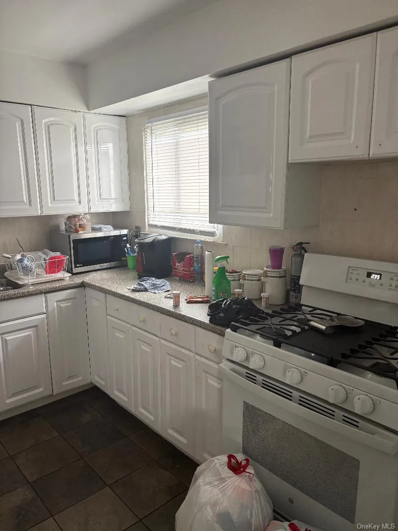 26 Quebec Road, Hempstead, NY, 3 Bedrooms Bedrooms, 5 Rooms Rooms,1 BathroomBathrooms,Residential Lease,For Rent,Quebec,0,KEY1017717 26 Quebec Road, Hempstead, NY, 3 Bedrooms Bedrooms, 5 Rooms Rooms,1 BathroomBathrooms,Residential Lease,For Rent,Quebec,0,KEY1017717