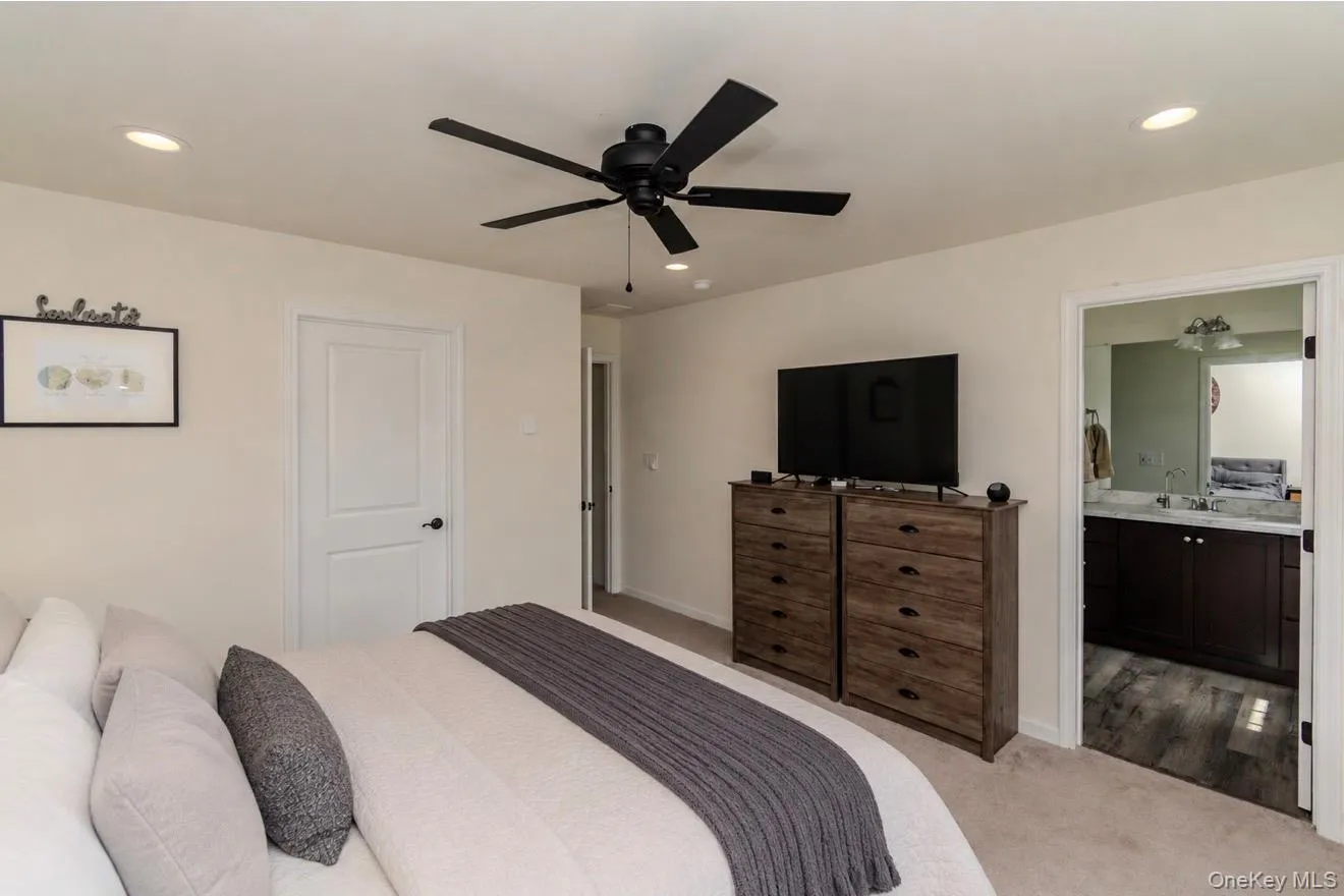 211 Ridgeline Drive, Poughkeepsie, NY, 3 Bedrooms Bedrooms, 6 Rooms Rooms,2 BathroomsBathrooms,Residential,For Rent,Ridgeline,0,1017718 211 Ridgeline Drive, Poughkeepsie, NY, 3 Bedrooms Bedrooms, 6 Rooms Rooms,2 BathroomsBathrooms,Residential,For Rent,Ridgeline,0,1017718