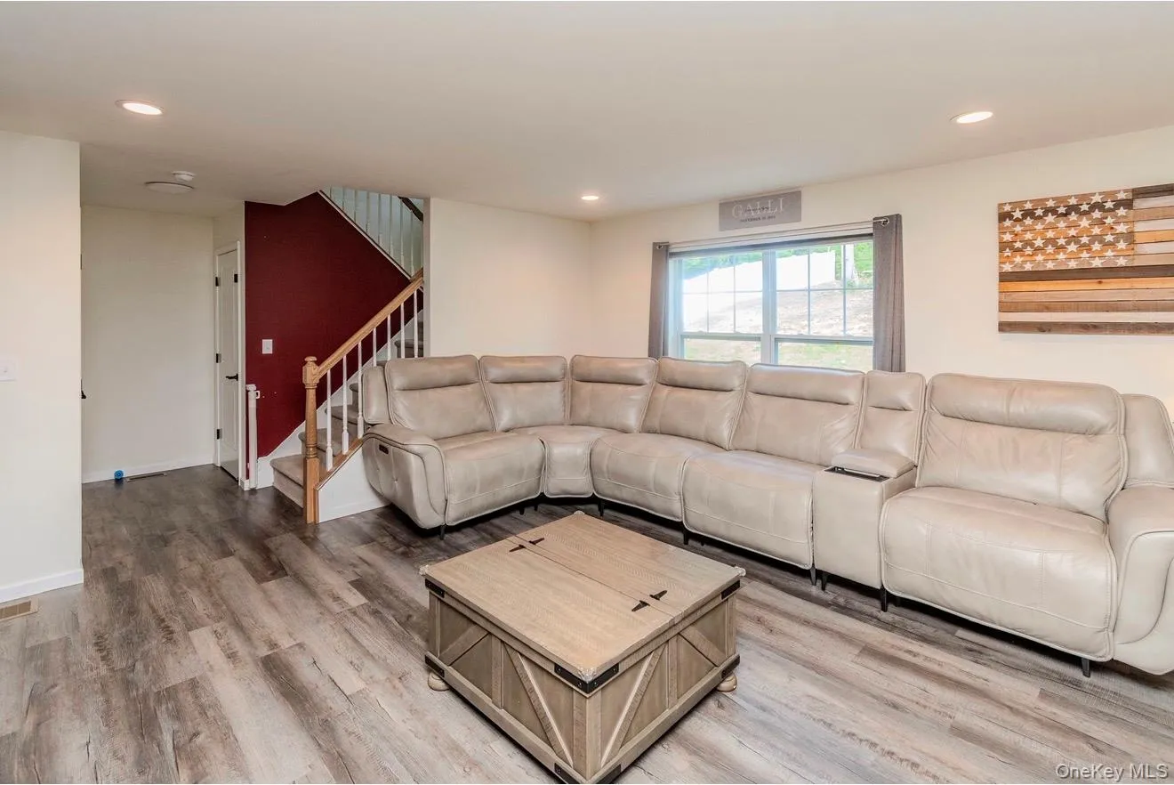 211 Ridgeline Drive, Poughkeepsie, NY, 3 Bedrooms Bedrooms, 6 Rooms Rooms,2 BathroomsBathrooms,Residential,For Rent,Ridgeline,0,1017718 211 Ridgeline Drive, Poughkeepsie, NY, 3 Bedrooms Bedrooms, 6 Rooms Rooms,2 BathroomsBathrooms,Residential,For Rent,Ridgeline,0,1017718