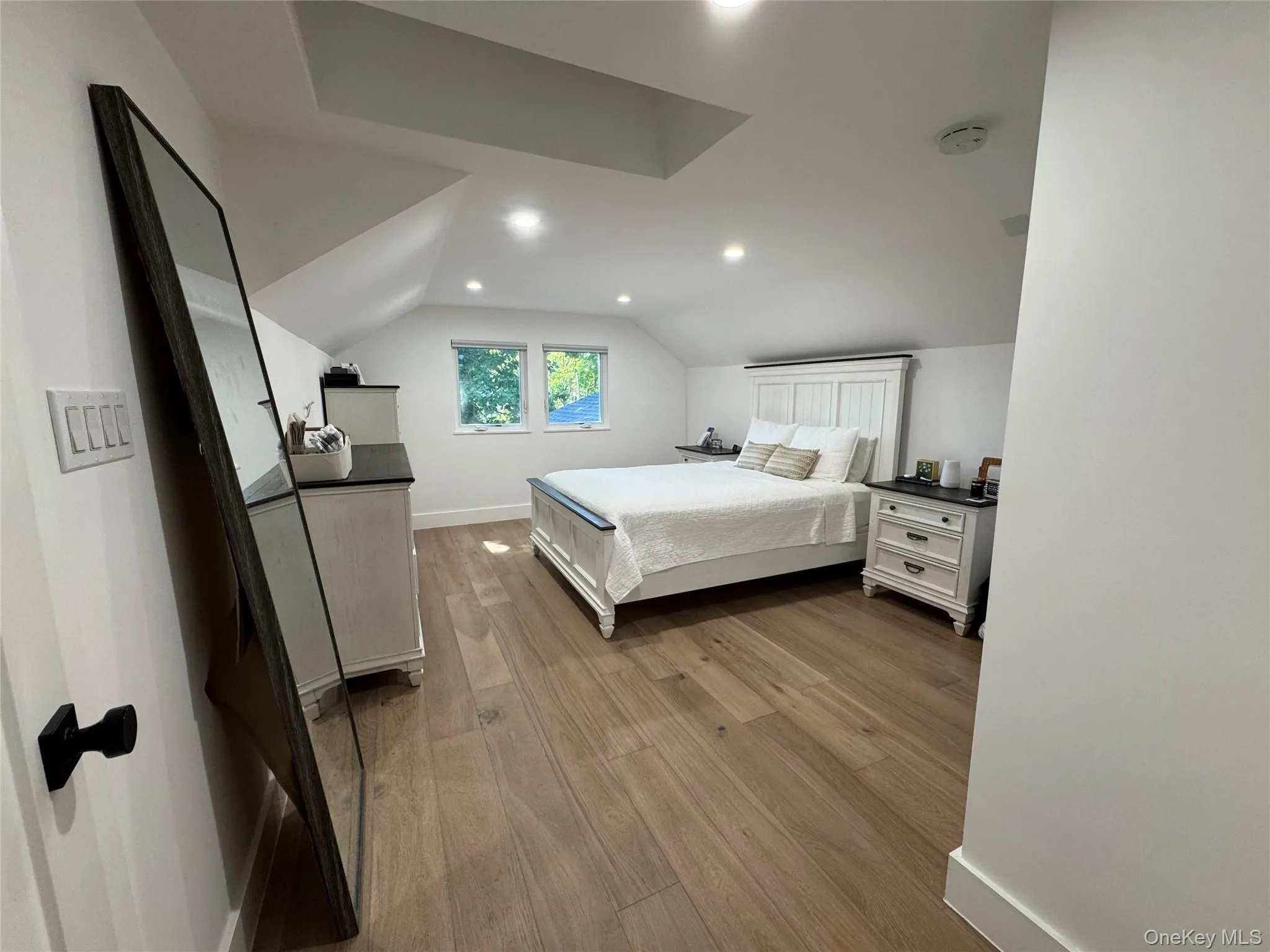 25 Alta Parkway, Mount Vernon, NY, 4 Bedrooms Bedrooms, 11 Rooms Rooms,3 BathroomsBathrooms,Residential,For Rent,Alta,0,KEY1017725 25 Alta Parkway, Mount Vernon, NY, 4 Bedrooms Bedrooms, 11 Rooms Rooms,3 BathroomsBathrooms,Residential,For Rent,Alta,0,KEY1017725