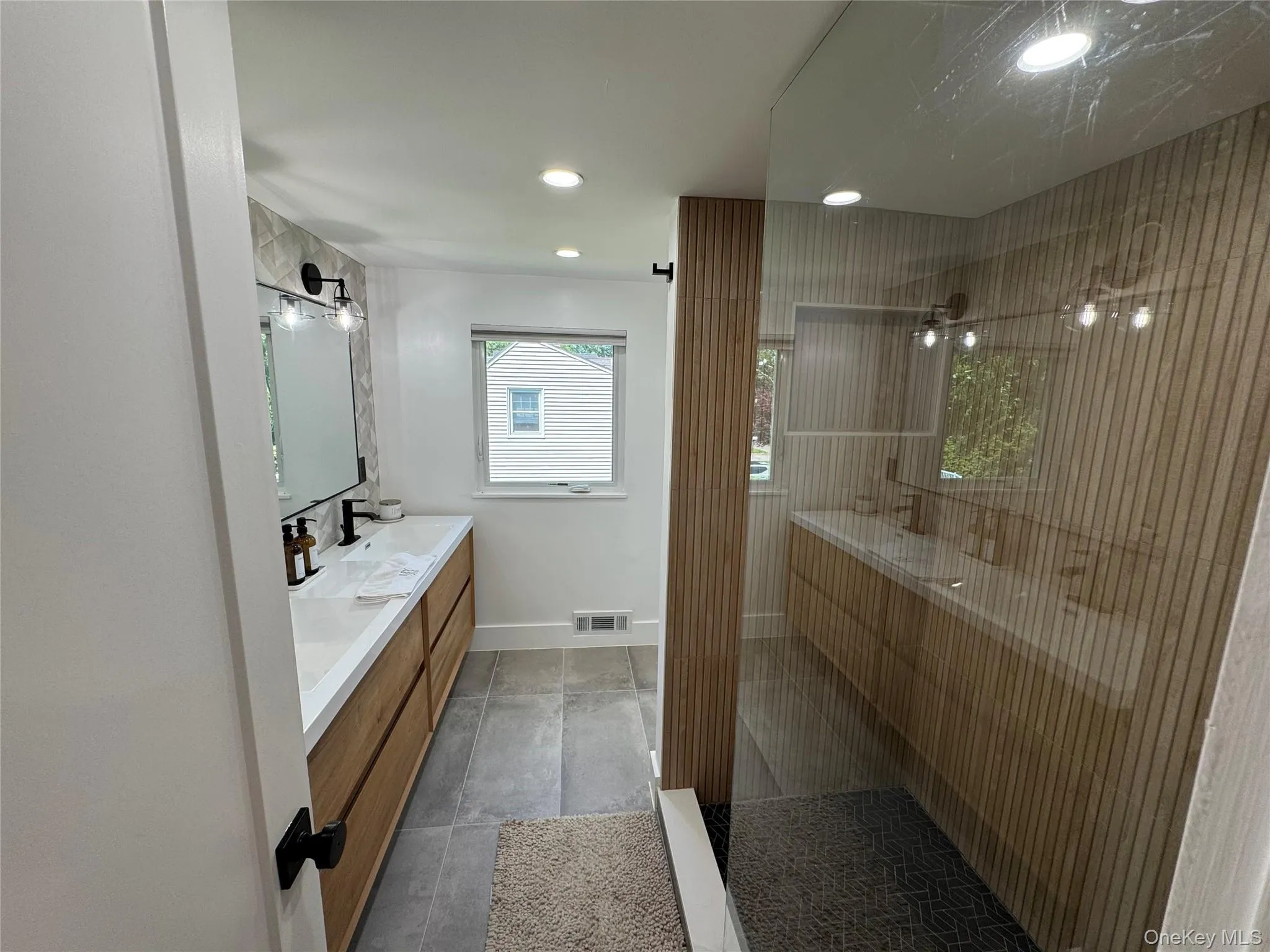 25 Alta Parkway, Mount Vernon, NY, 4 Bedrooms Bedrooms, 11 Rooms Rooms,3 BathroomsBathrooms,Residential,For Rent,Alta,0,KEY1017725 25 Alta Parkway, Mount Vernon, NY, 4 Bedrooms Bedrooms, 11 Rooms Rooms,3 BathroomsBathrooms,Residential,For Rent,Alta,0,KEY1017725