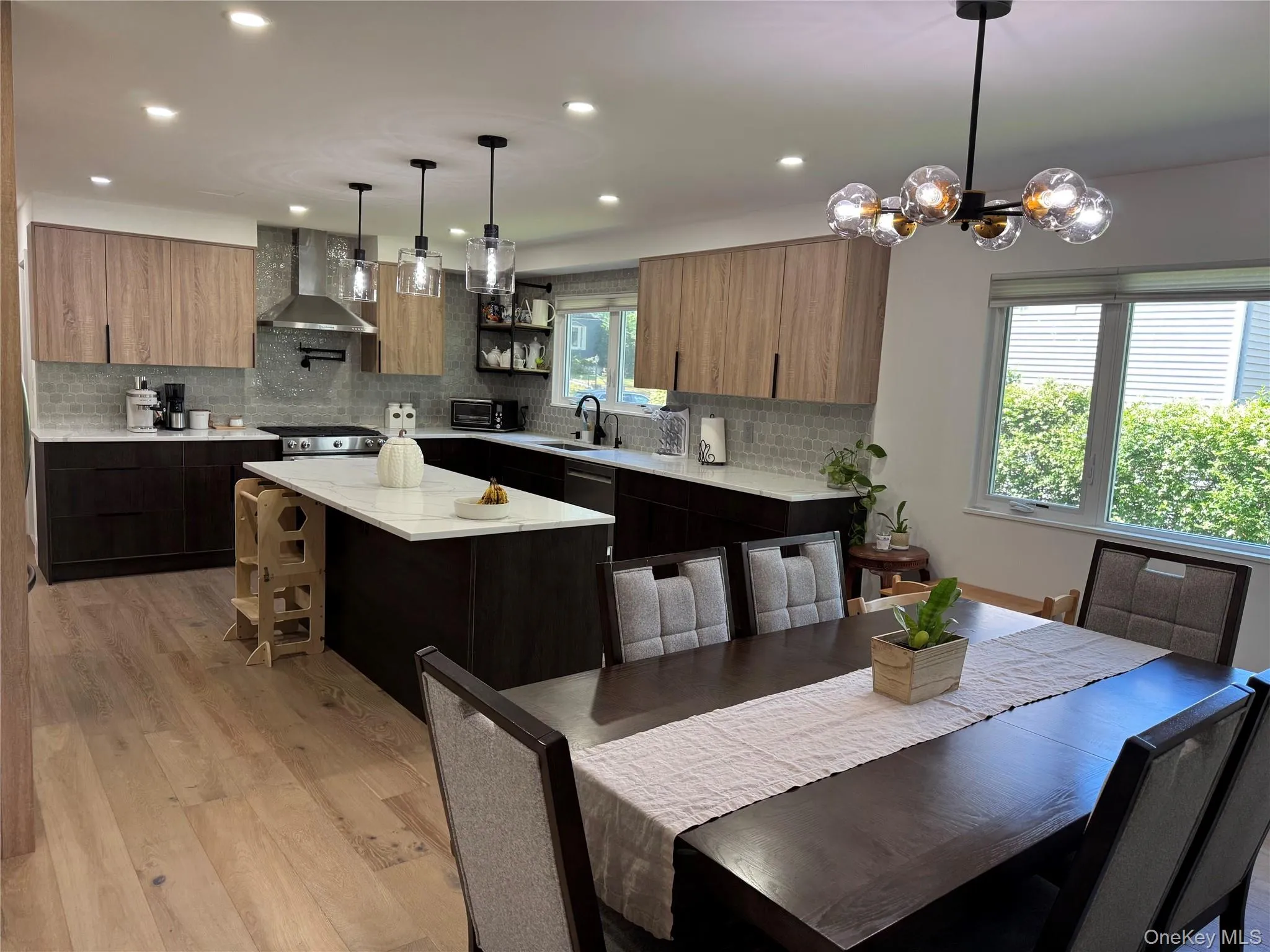 25 Alta Parkway, Mount Vernon, NY, 4 Bedrooms Bedrooms, 11 Rooms Rooms,3 BathroomsBathrooms,Residential,For Rent,Alta,0,KEY1017725 25 Alta Parkway, Mount Vernon, NY, 4 Bedrooms Bedrooms, 11 Rooms Rooms,3 BathroomsBathrooms,Residential,For Rent,Alta,0,KEY1017725