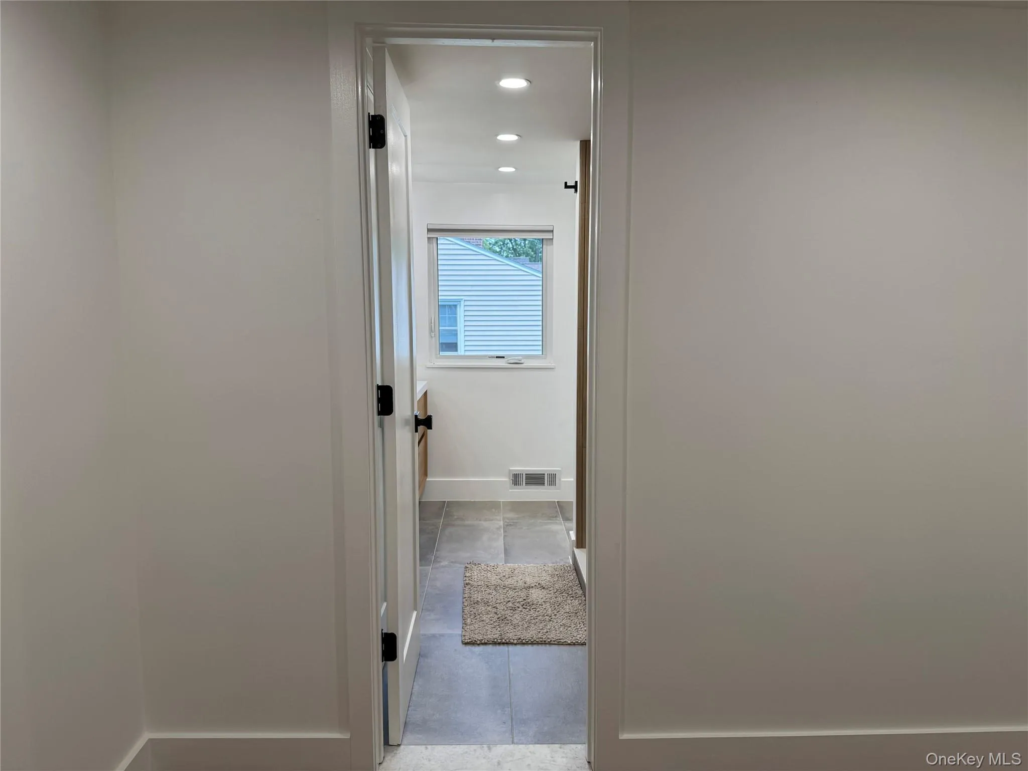 25 Alta Parkway, Mount Vernon, NY, 4 Bedrooms Bedrooms, 11 Rooms Rooms,3 BathroomsBathrooms,Residential,For Rent,Alta,0,KEY1017725 25 Alta Parkway, Mount Vernon, NY, 4 Bedrooms Bedrooms, 11 Rooms Rooms,3 BathroomsBathrooms,Residential,For Rent,Alta,0,KEY1017725