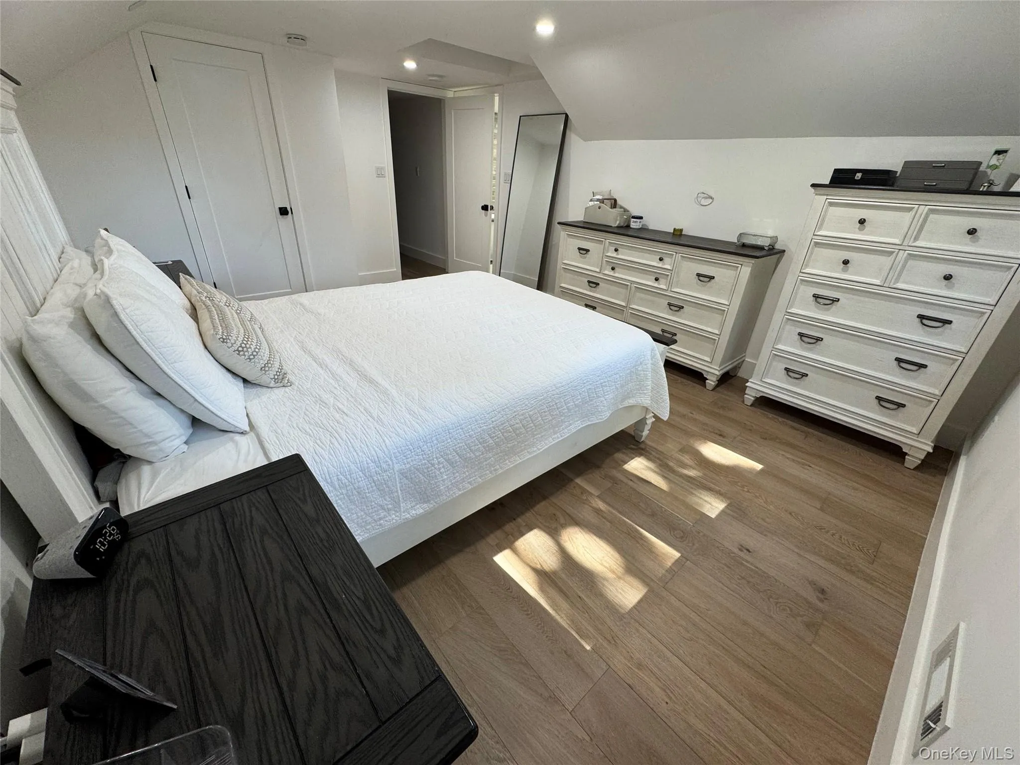 25 Alta Parkway, Mount Vernon, NY, 4 Bedrooms Bedrooms, 11 Rooms Rooms,3 BathroomsBathrooms,Residential,For Rent,Alta,0,KEY1017725 25 Alta Parkway, Mount Vernon, NY, 4 Bedrooms Bedrooms, 11 Rooms Rooms,3 BathroomsBathrooms,Residential,For Rent,Alta,0,KEY1017725