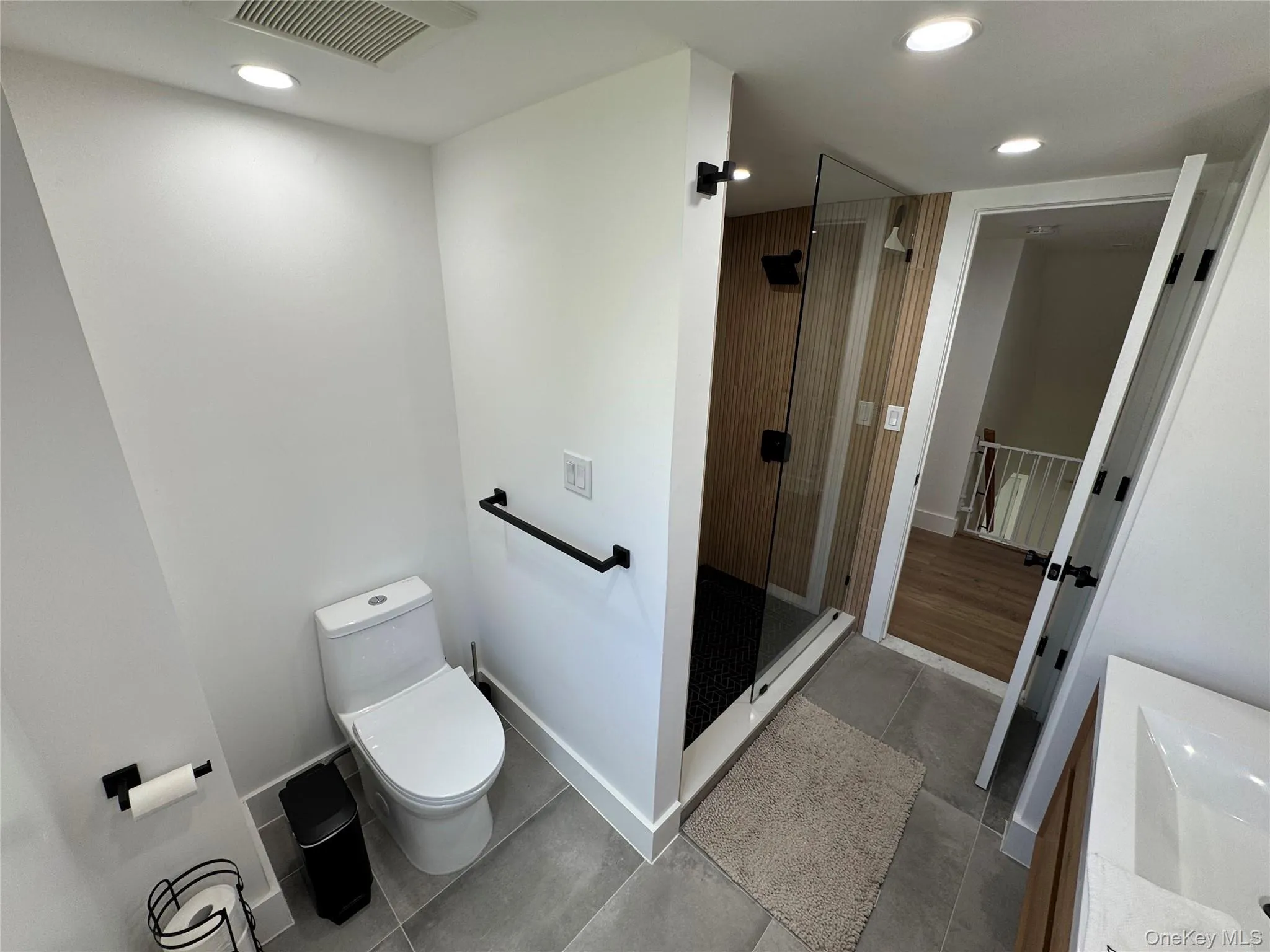 25 Alta Parkway, Mount Vernon, NY, 4 Bedrooms Bedrooms, 11 Rooms Rooms,3 BathroomsBathrooms,Residential,For Rent,Alta,0,KEY1017725 25 Alta Parkway, Mount Vernon, NY, 4 Bedrooms Bedrooms, 11 Rooms Rooms,3 BathroomsBathrooms,Residential,For Rent,Alta,0,KEY1017725