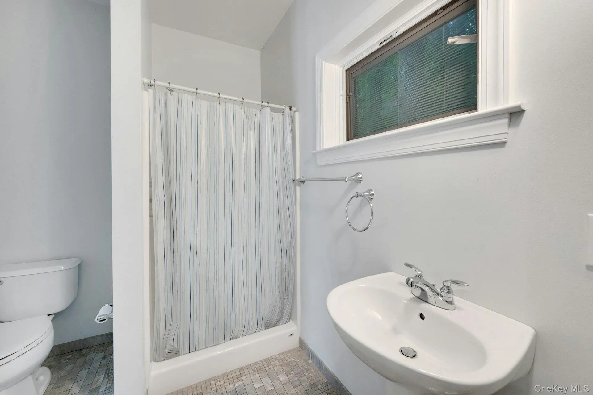 16 Hearthstone Circle, Greenburgh, NY, 4 Bedrooms Bedrooms, 10 Rooms Rooms,3 BathroomsBathrooms,Residential,For Rent,Hearthstone,0,1017727 16 Hearthstone Circle, Greenburgh, NY, 4 Bedrooms Bedrooms, 10 Rooms Rooms,3 BathroomsBathrooms,Residential,For Rent,Hearthstone,0,1017727