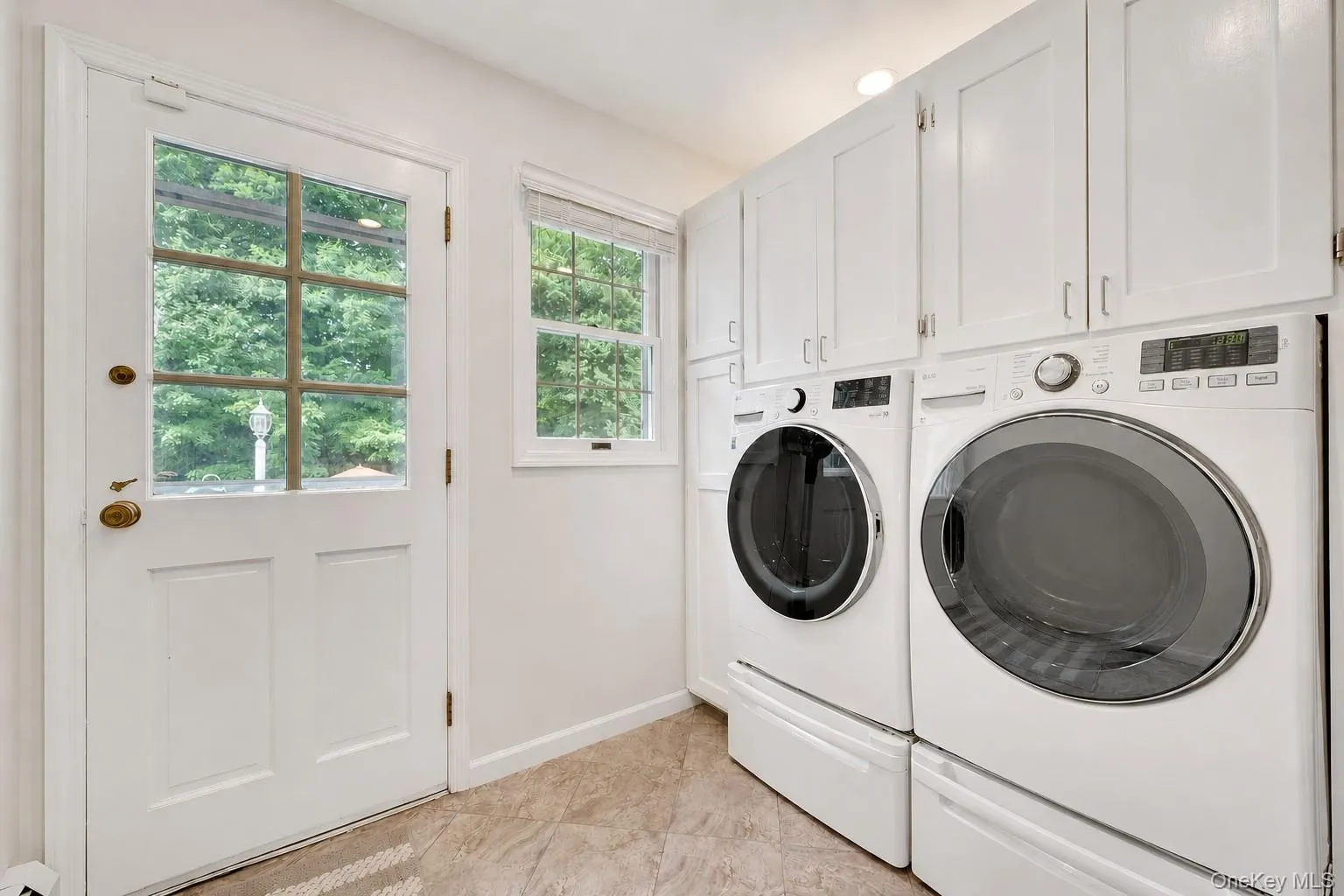 16 Hearthstone Circle, Greenburgh, NY, 4 Bedrooms Bedrooms, 10 Rooms Rooms,3 BathroomsBathrooms,Residential,For Rent,Hearthstone,0,1017727 16 Hearthstone Circle, Greenburgh, NY, 4 Bedrooms Bedrooms, 10 Rooms Rooms,3 BathroomsBathrooms,Residential,For Rent,Hearthstone,0,1017727