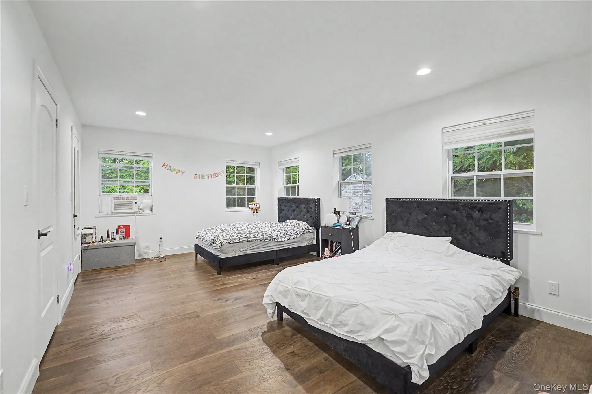 87 Susquehanna Avenue, North Hempstead, NY, 5 Bedrooms Bedrooms, 12 Rooms Rooms,2 BathroomsBathrooms,Residential,For Rent,Susquehanna,0,KEY1017728 87 Susquehanna Avenue, North Hempstead, NY, 5 Bedrooms Bedrooms, 12 Rooms Rooms,2 BathroomsBathrooms,Residential,For Rent,Susquehanna,0,KEY1017728