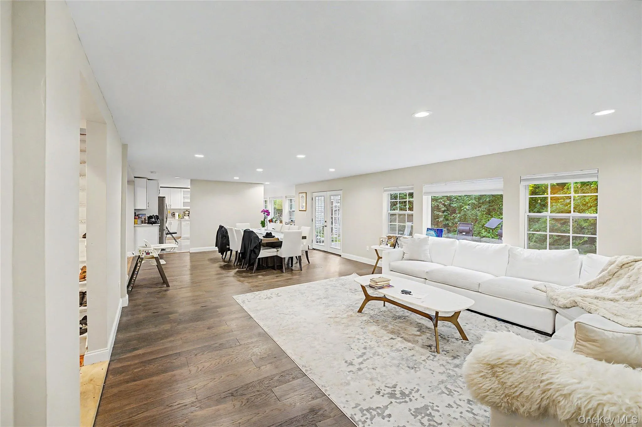 87 Susquehanna Avenue, North Hempstead, NY, 5 Bedrooms Bedrooms, 12 Rooms Rooms,2 BathroomsBathrooms,Residential,For Rent,Susquehanna,0,KEY1017728 87 Susquehanna Avenue, North Hempstead, NY, 5 Bedrooms Bedrooms, 12 Rooms Rooms,2 BathroomsBathrooms,Residential,For Rent,Susquehanna,0,KEY1017728