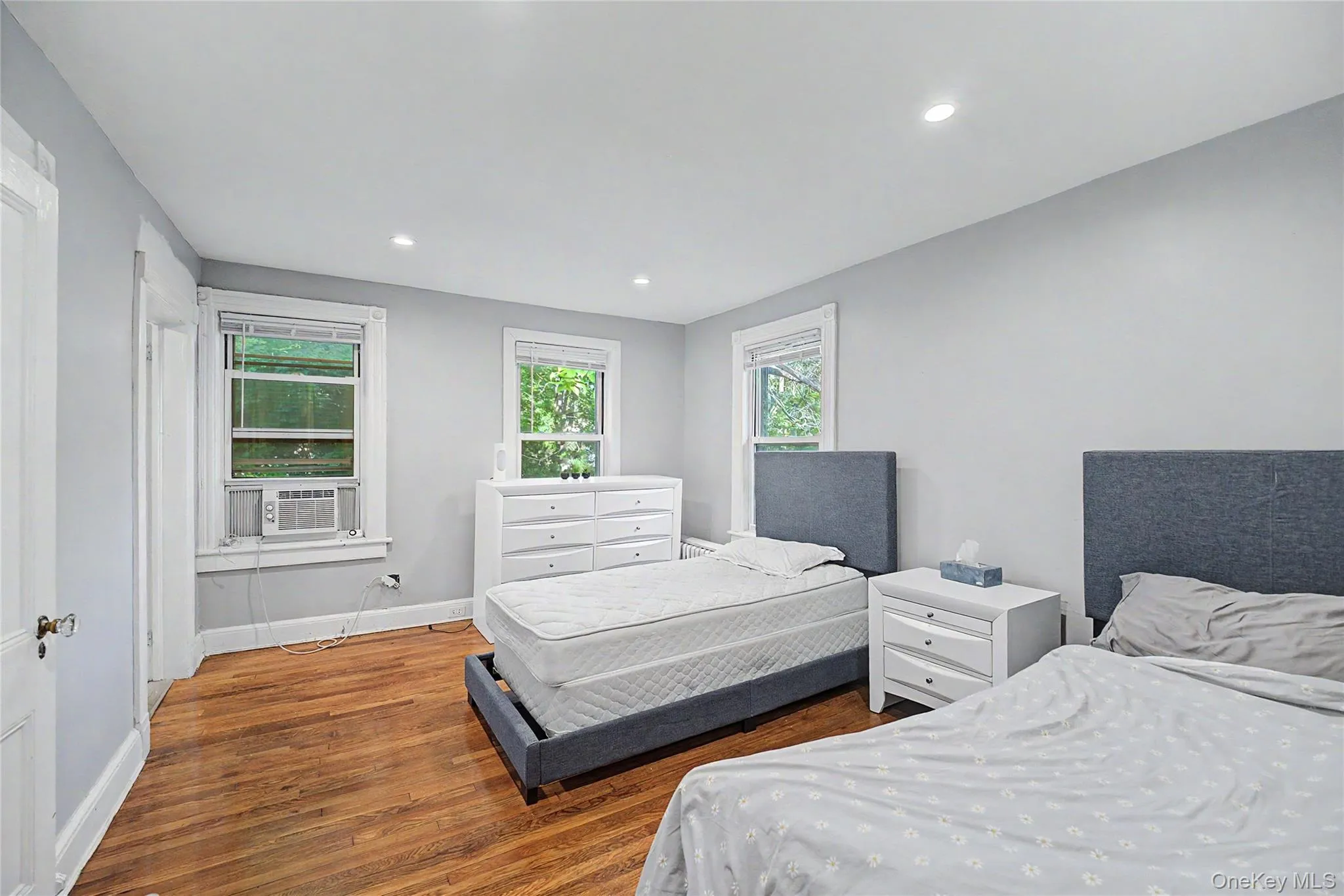 87 Susquehanna Avenue, North Hempstead, NY, 5 Bedrooms Bedrooms, 12 Rooms Rooms,2 BathroomsBathrooms,Residential,For Rent,Susquehanna,0,KEY1017728 87 Susquehanna Avenue, North Hempstead, NY, 5 Bedrooms Bedrooms, 12 Rooms Rooms,2 BathroomsBathrooms,Residential,For Rent,Susquehanna,0,KEY1017728