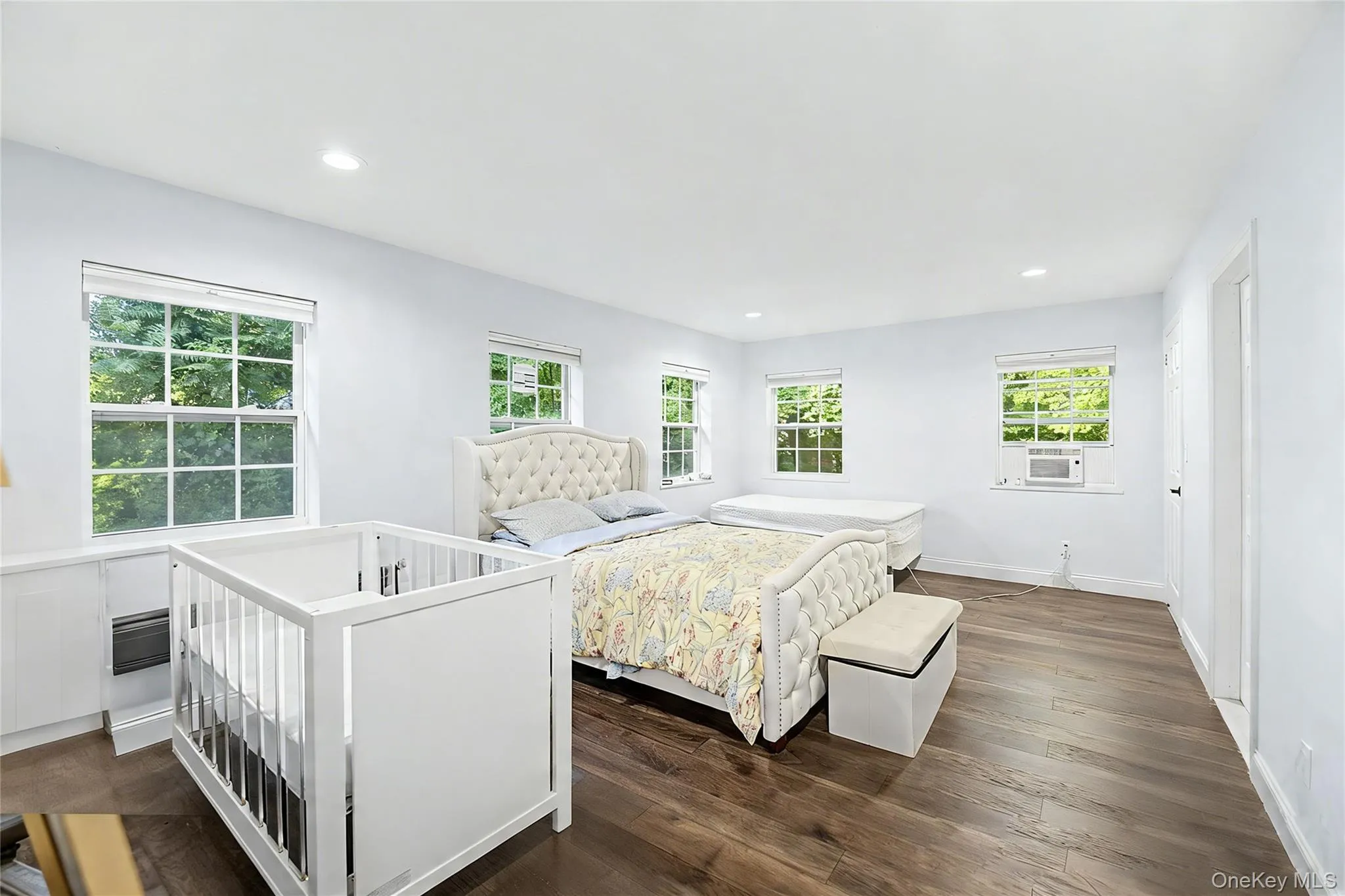 87 Susquehanna Avenue, North Hempstead, NY, 5 Bedrooms Bedrooms, 12 Rooms Rooms,2 BathroomsBathrooms,Residential,For Rent,Susquehanna,0,KEY1017728 87 Susquehanna Avenue, North Hempstead, NY, 5 Bedrooms Bedrooms, 12 Rooms Rooms,2 BathroomsBathrooms,Residential,For Rent,Susquehanna,0,KEY1017728