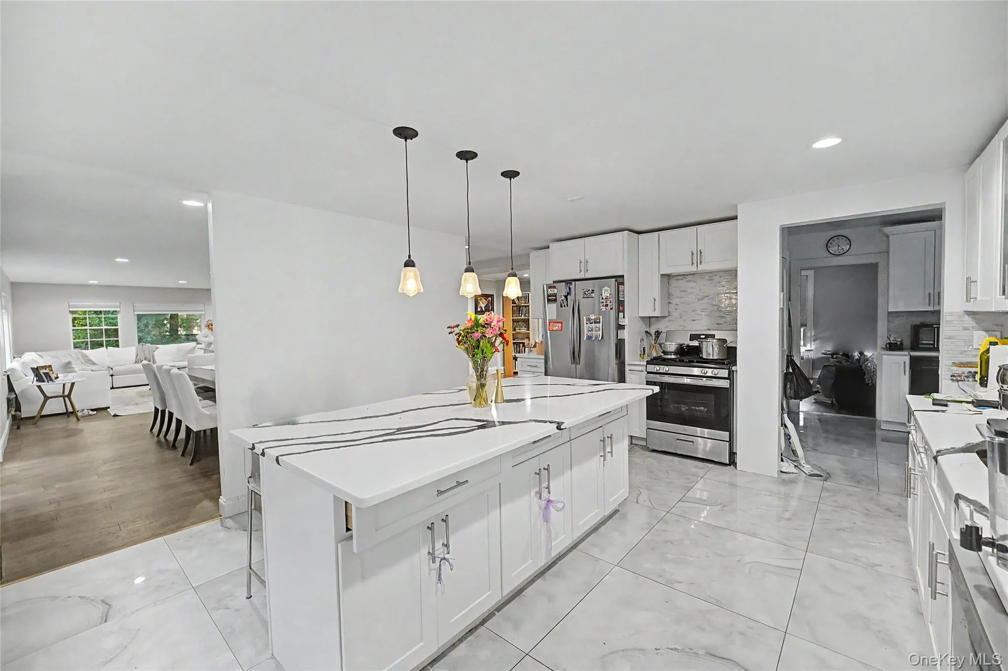 87 Susquehanna Avenue, North Hempstead, NY, 5 Bedrooms Bedrooms, 12 Rooms Rooms,2 BathroomsBathrooms,Residential,For Rent,Susquehanna,0,KEY1017728 87 Susquehanna Avenue, North Hempstead, NY, 5 Bedrooms Bedrooms, 12 Rooms Rooms,2 BathroomsBathrooms,Residential,For Rent,Susquehanna,0,KEY1017728