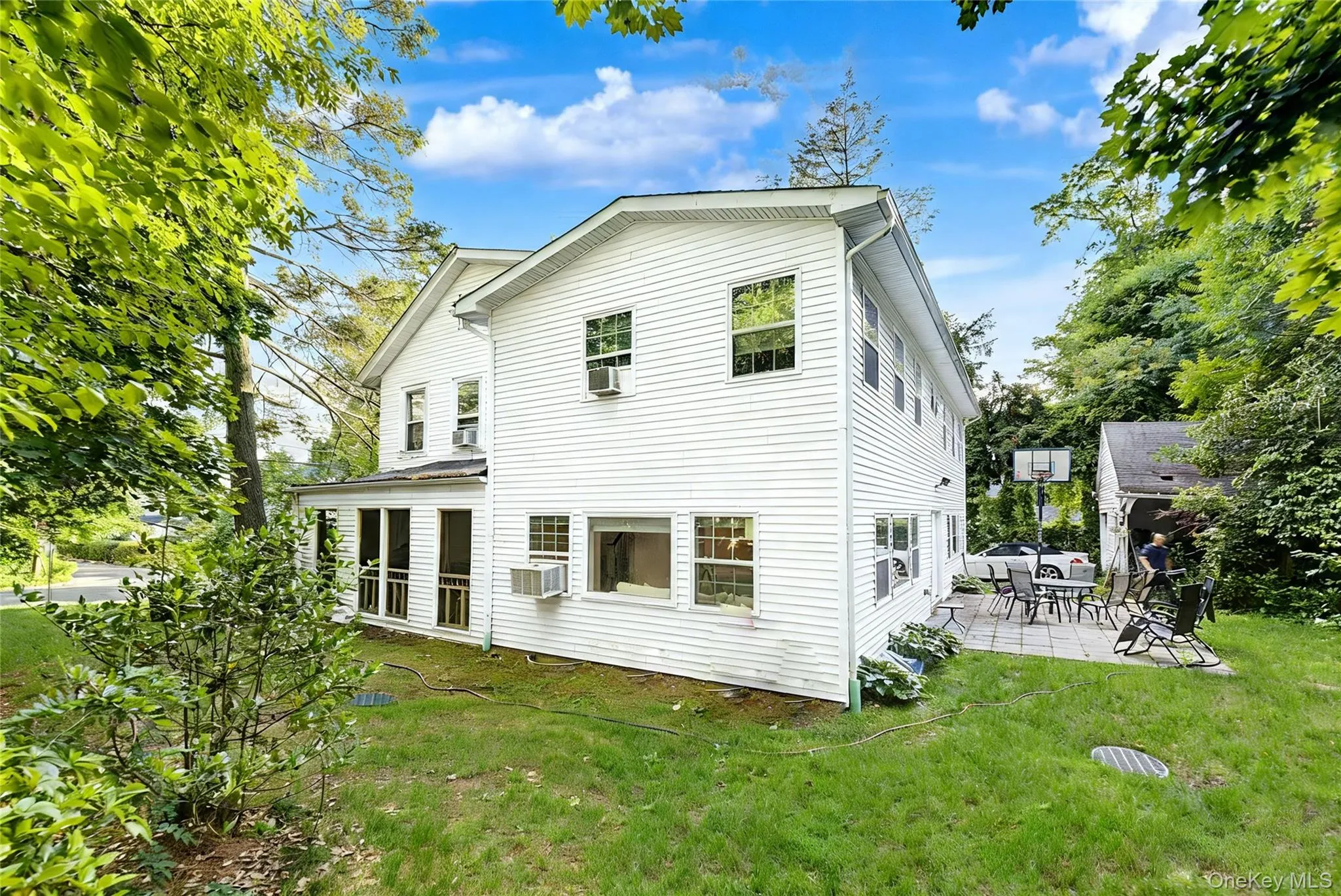 87 Susquehanna Avenue, North Hempstead, NY, 5 Bedrooms Bedrooms, 12 Rooms Rooms,2 BathroomsBathrooms,Residential,For Rent,Susquehanna,0,KEY1017728 87 Susquehanna Avenue, North Hempstead, NY, 5 Bedrooms Bedrooms, 12 Rooms Rooms,2 BathroomsBathrooms,Residential,For Rent,Susquehanna,0,KEY1017728