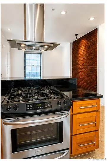21-15 33st, New York, NY, 2 Bedrooms Bedrooms, 4 Rooms Rooms,1 BathroomBathrooms,Residential,For Rent,33st,0,1017731 21-15 33st, New York, NY, 2 Bedrooms Bedrooms, 4 Rooms Rooms,1 BathroomBathrooms,Residential,For Rent,33st,0,1017731