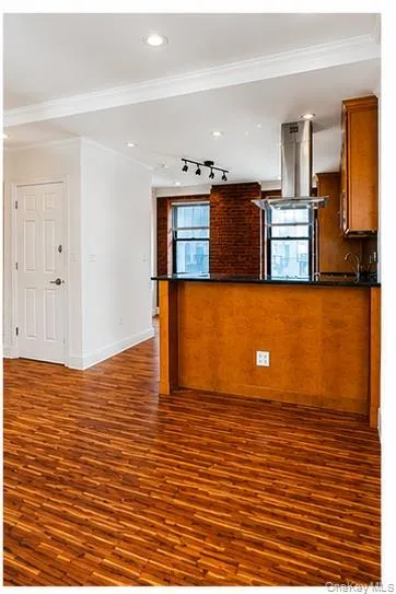 21-15 33st, New York, NY, 2 Bedrooms Bedrooms, 4 Rooms Rooms,1 BathroomBathrooms,Residential,For Rent,33st,0,1017731 21-15 33st, New York, NY, 2 Bedrooms Bedrooms, 4 Rooms Rooms,1 BathroomBathrooms,Residential,For Rent,33st,0,1017731