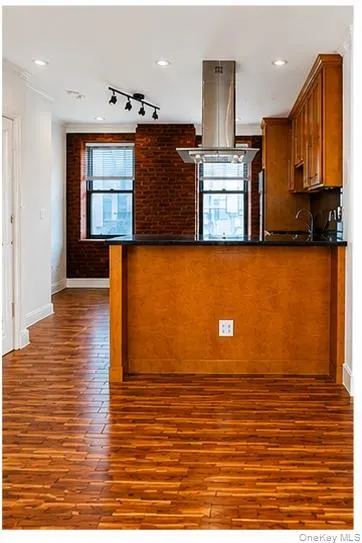 21-15 33st, New York, NY, 2 Bedrooms Bedrooms, 4 Rooms Rooms,1 BathroomBathrooms,Residential,For Rent,33st,0,1017731 21-15 33st, New York, NY, 2 Bedrooms Bedrooms, 4 Rooms Rooms,1 BathroomBathrooms,Residential,For Rent,33st,0,1017731