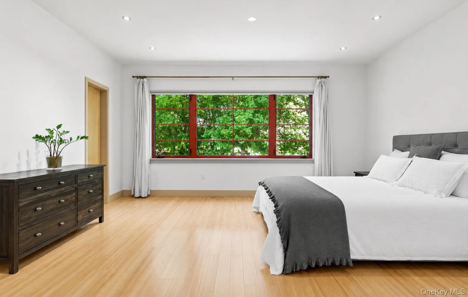 45 Main Street, Greenburgh, NY, 2 Bedrooms Bedrooms, 5 Rooms Rooms,2 BathroomsBathrooms,Residential,For Rent,Main,0,KEY1017732 45 Main Street, Greenburgh, NY, 2 Bedrooms Bedrooms, 5 Rooms Rooms,2 BathroomsBathrooms,Residential,For Rent,Main,0,KEY1017732