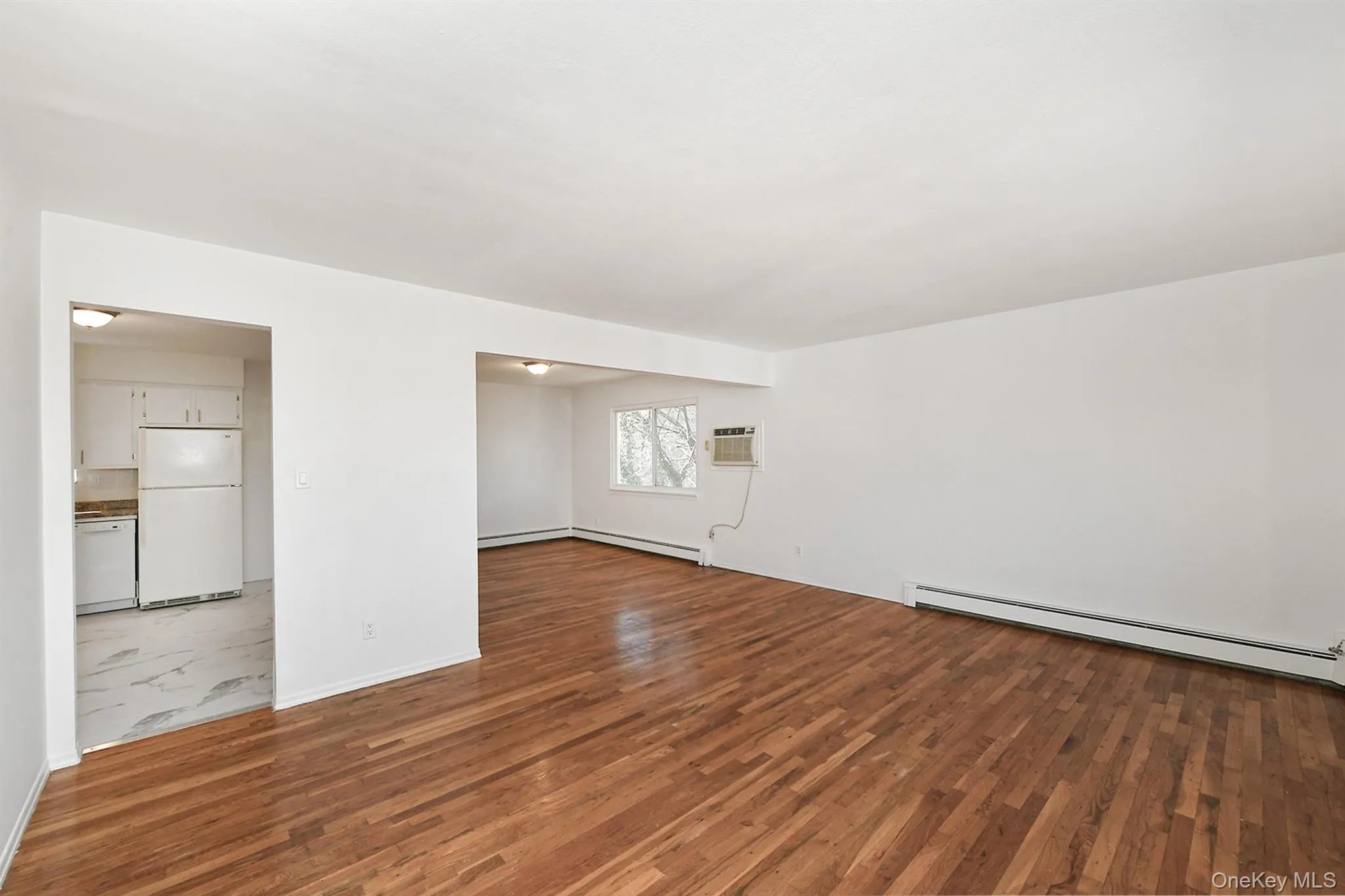 8 Harbor Hill Road, Glen Cove, NY, 3 Bedrooms Bedrooms, 6 Rooms Rooms,1 BathroomBathrooms,Residential Lease,For Rent,Harbor Hill,0,KEY1017739 8 Harbor Hill Road, Glen Cove, NY, 3 Bedrooms Bedrooms, 6 Rooms Rooms,1 BathroomBathrooms,Residential Lease,For Rent,Harbor Hill,0,KEY1017739