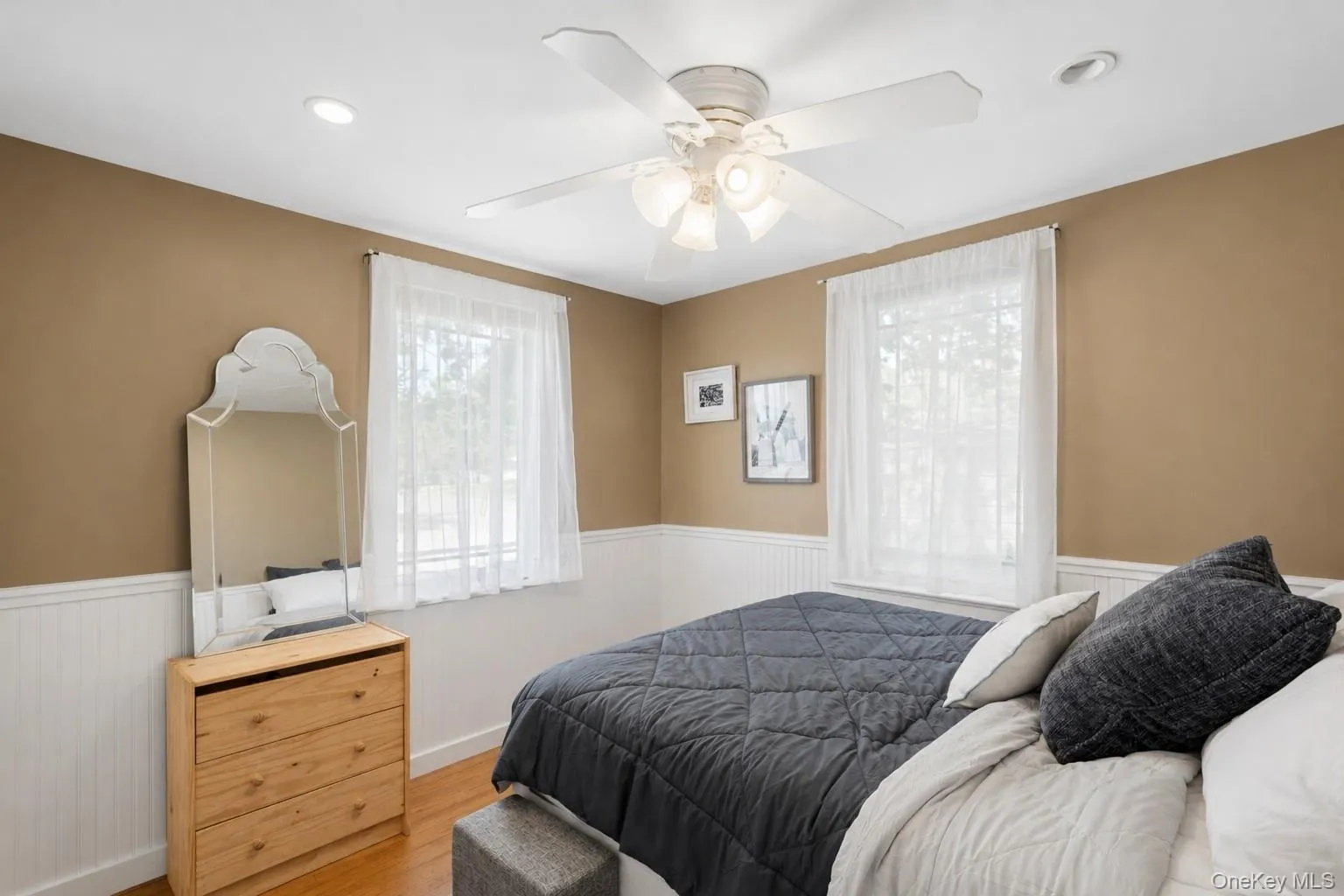 136 Bayview Avenue, Southold, NY, 2 Bedrooms Bedrooms, 5 Rooms Rooms,1 BathroomBathrooms,Residential,For Rent,Bayview,0,KEY1017744 136 Bayview Avenue, Southold, NY, 2 Bedrooms Bedrooms, 5 Rooms Rooms,1 BathroomBathrooms,Residential,For Rent,Bayview,0,KEY1017744