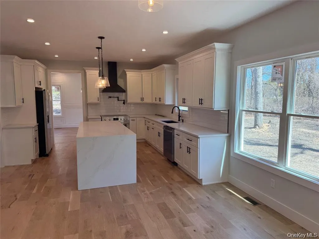 3 lotto Court, Brookhaven, NY, 5 Bedrooms Bedrooms, 10 Rooms Rooms,3 BathroomsBathrooms,Residential,For Rent,lotto,0,KEY1017748 3 lotto Court, Brookhaven, NY, 5 Bedrooms Bedrooms, 10 Rooms Rooms,3 BathroomsBathrooms,Residential,For Rent,lotto,0,KEY1017748