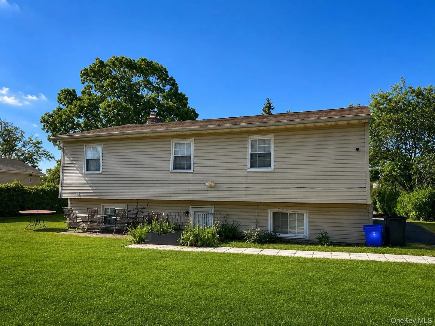 27 Pine Road, Babylon, NY, 6 Bedrooms Bedrooms, 9 Rooms Rooms,2 BathroomsBathrooms,Residential,For Rent,Pine,0,KEY1017753 27 Pine Road, Babylon, NY, 6 Bedrooms Bedrooms, 9 Rooms Rooms,2 BathroomsBathrooms,Residential,For Rent,Pine,0,KEY1017753