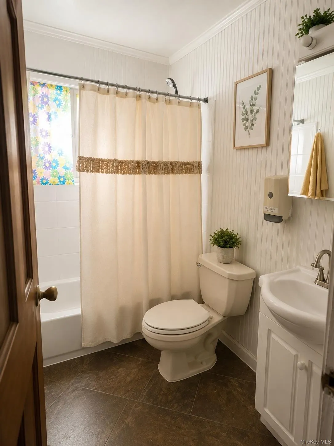 27 Pine Road, Babylon, NY, 6 Bedrooms Bedrooms, 9 Rooms Rooms,2 BathroomsBathrooms,Residential,For Rent,Pine,0,KEY1017753 27 Pine Road, Babylon, NY, 6 Bedrooms Bedrooms, 9 Rooms Rooms,2 BathroomsBathrooms,Residential,For Rent,Pine,0,KEY1017753