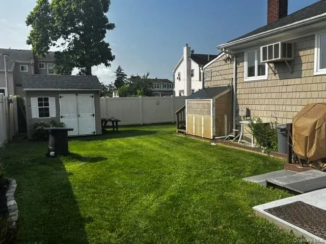 45 Clearwater Road, Babylon, NY, 3 Bedrooms Bedrooms, 8 Rooms Rooms,1 BathroomBathrooms,Residential,For Rent,Clearwater,0,1017755 45 Clearwater Road, Babylon, NY, 3 Bedrooms Bedrooms, 8 Rooms Rooms,1 BathroomBathrooms,Residential,For Rent,Clearwater,0,1017755