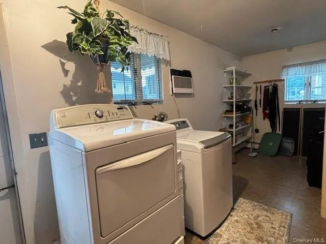 45 Clearwater Road, Babylon, NY, 3 Bedrooms Bedrooms, 8 Rooms Rooms,1 BathroomBathrooms,Residential,For Rent,Clearwater,0,1017755 45 Clearwater Road, Babylon, NY, 3 Bedrooms Bedrooms, 8 Rooms Rooms,1 BathroomBathrooms,Residential,For Rent,Clearwater,0,1017755