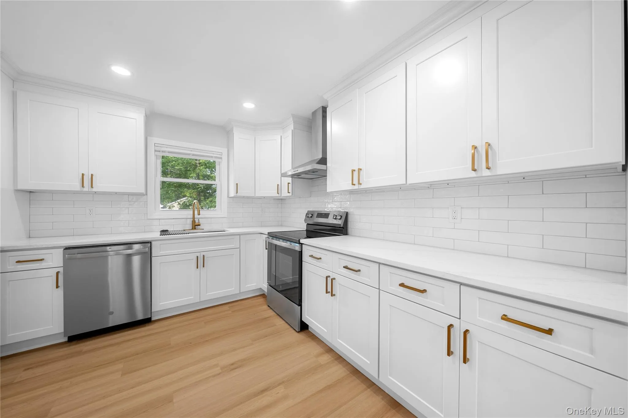 9 4th Street, Smithtown, NY, 6 Bedrooms Bedrooms, 8 Rooms Rooms,3 BathroomsBathrooms,Residential Lease,For Rent,4th,0,KEY1017757 9 4th Street, Smithtown, NY, 6 Bedrooms Bedrooms, 8 Rooms Rooms,3 BathroomsBathrooms,Residential Lease,For Rent,4th,0,KEY1017757