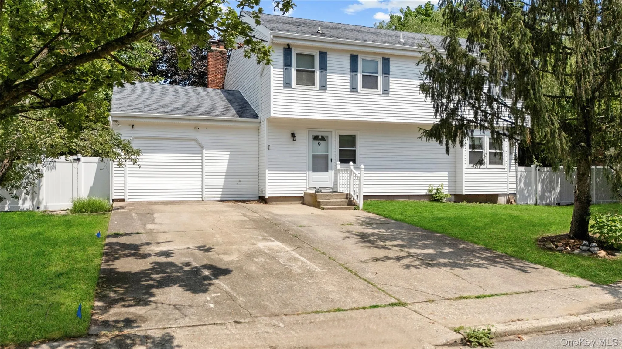 9 4th Street, Smithtown, NY, 6 Bedrooms Bedrooms, 8 Rooms Rooms,3 BathroomsBathrooms,Residential Lease,For Rent,4th,0,KEY1017757 9 4th Street, Smithtown, NY, 6 Bedrooms Bedrooms, 8 Rooms Rooms,3 BathroomsBathrooms,Residential Lease,For Rent,4th,0,KEY1017757