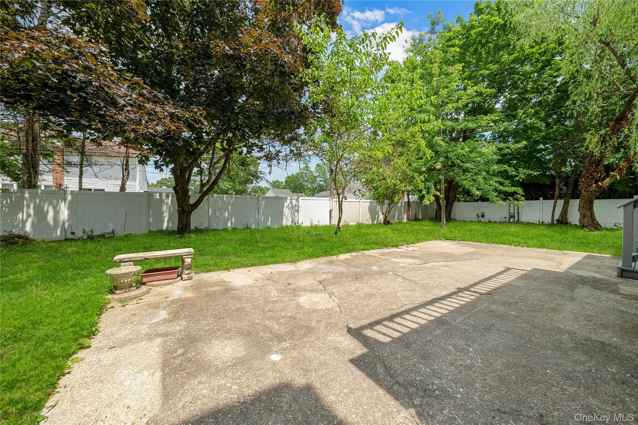 9 4th Street, Smithtown, NY, 6 Bedrooms Bedrooms, 8 Rooms Rooms,3 BathroomsBathrooms,Residential Lease,For Rent,4th,0,KEY1017757 9 4th Street, Smithtown, NY, 6 Bedrooms Bedrooms, 8 Rooms Rooms,3 BathroomsBathrooms,Residential Lease,For Rent,4th,0,KEY1017757