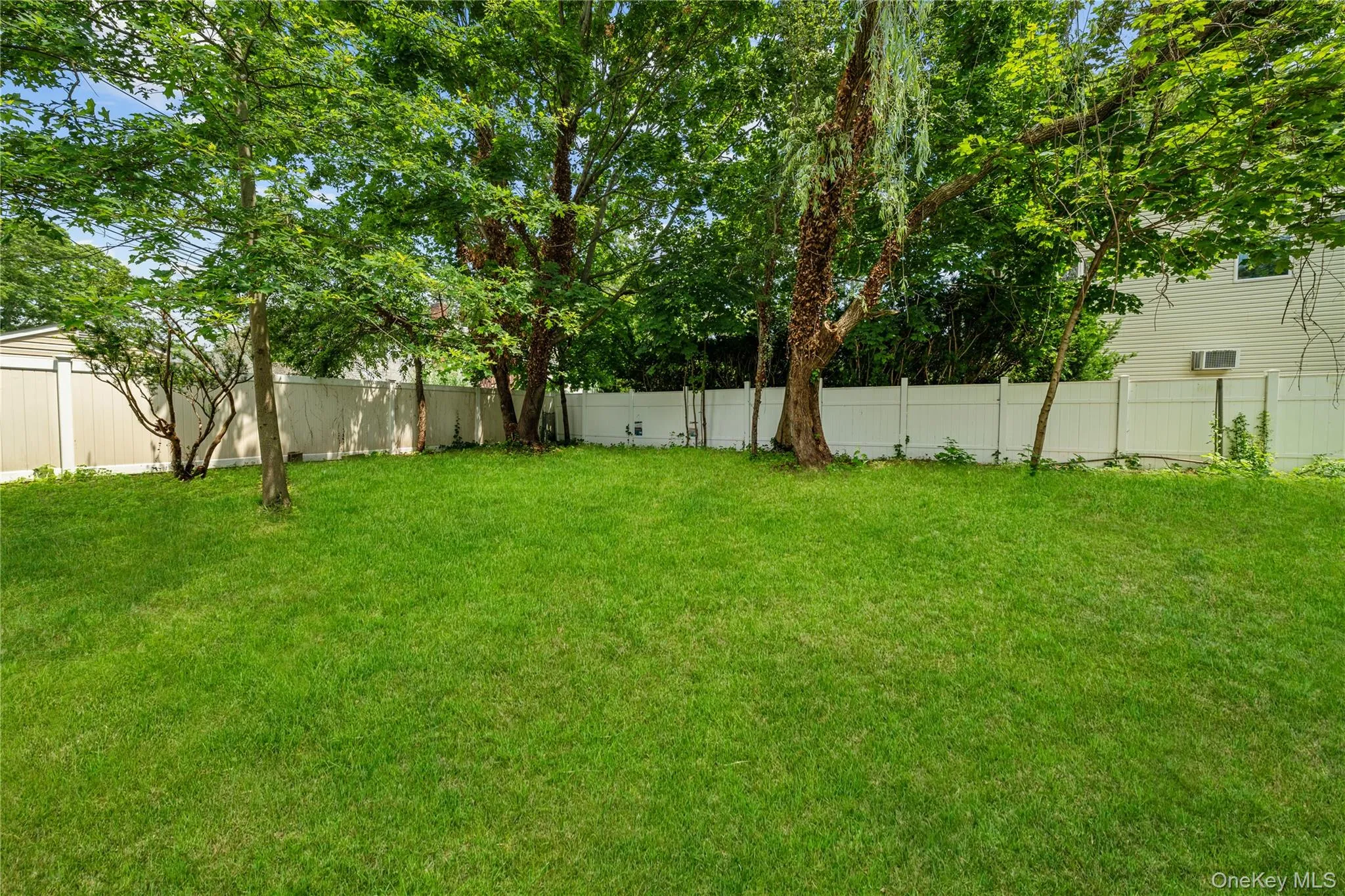 9 4th Street, Smithtown, NY, 6 Bedrooms Bedrooms, 8 Rooms Rooms,3 BathroomsBathrooms,Residential Lease,For Rent,4th,0,KEY1017757 9 4th Street, Smithtown, NY, 6 Bedrooms Bedrooms, 8 Rooms Rooms,3 BathroomsBathrooms,Residential Lease,For Rent,4th,0,KEY1017757