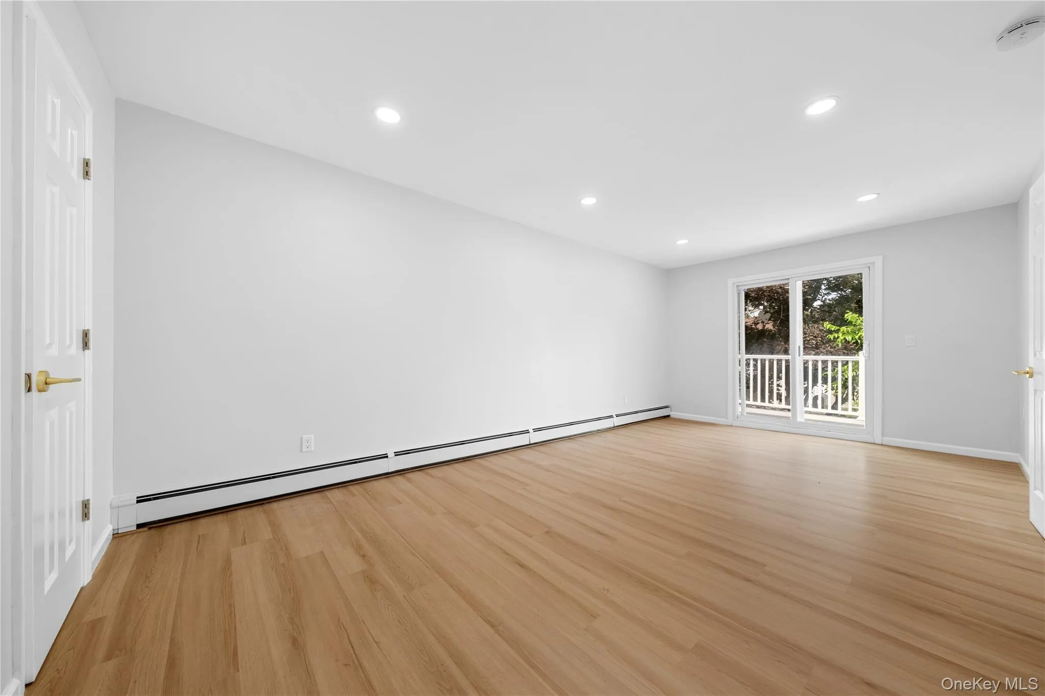 9 4th Street, Smithtown, NY, 6 Bedrooms Bedrooms, 8 Rooms Rooms,3 BathroomsBathrooms,Residential Lease,For Rent,4th,0,KEY1017757 9 4th Street, Smithtown, NY, 6 Bedrooms Bedrooms, 8 Rooms Rooms,3 BathroomsBathrooms,Residential Lease,For Rent,4th,0,KEY1017757