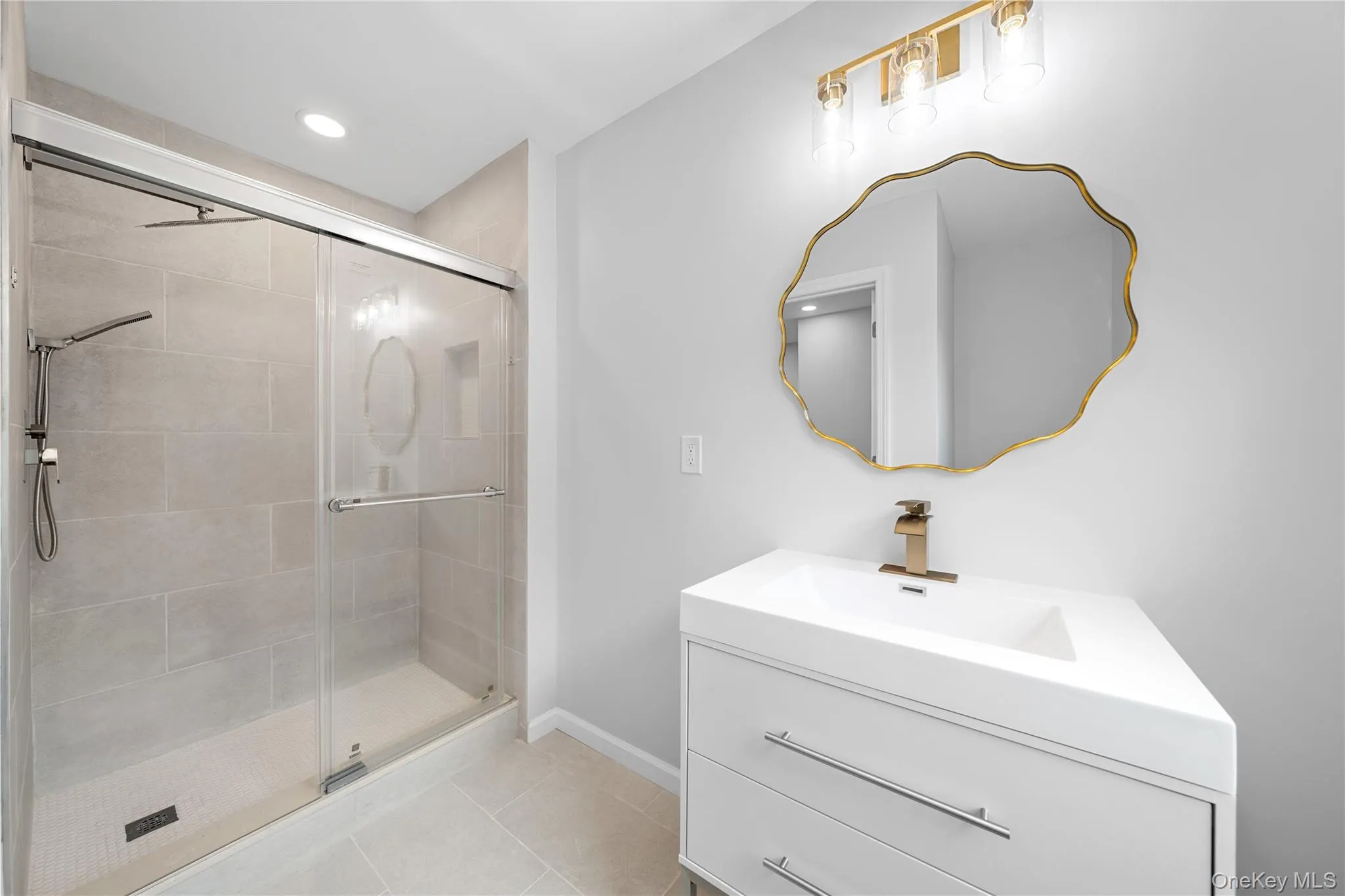 9 4th Street, Smithtown, NY, 6 Bedrooms Bedrooms, 8 Rooms Rooms,3 BathroomsBathrooms,Residential Lease,For Rent,4th,0,KEY1017757 9 4th Street, Smithtown, NY, 6 Bedrooms Bedrooms, 8 Rooms Rooms,3 BathroomsBathrooms,Residential Lease,For Rent,4th,0,KEY1017757