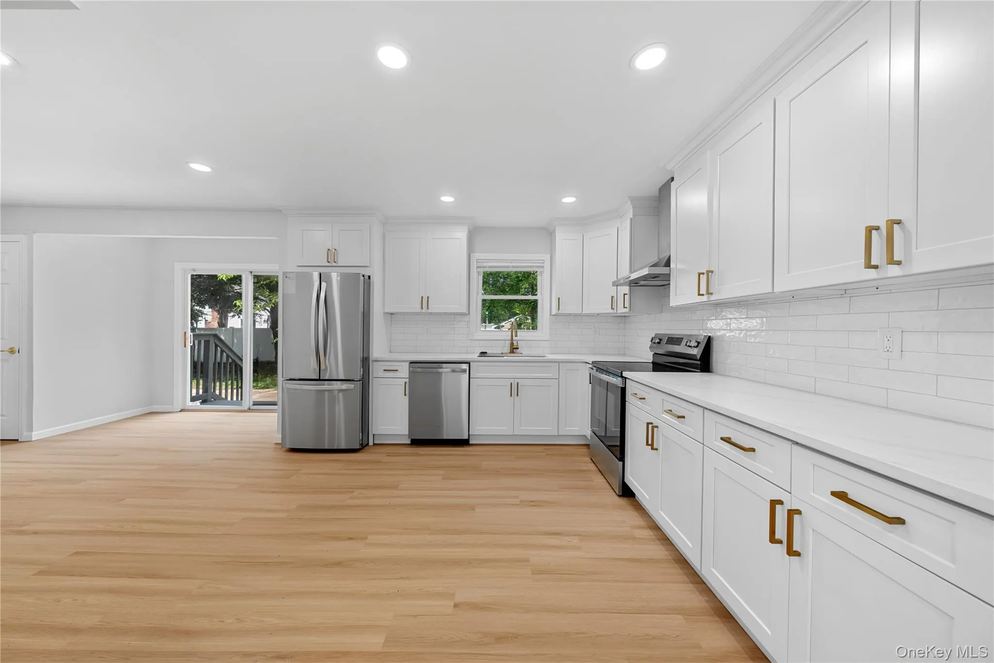 9 4th Street, Smithtown, NY, 6 Bedrooms Bedrooms, 8 Rooms Rooms,3 BathroomsBathrooms,Residential Lease,For Rent,4th,0,KEY1017757 9 4th Street, Smithtown, NY, 6 Bedrooms Bedrooms, 8 Rooms Rooms,3 BathroomsBathrooms,Residential Lease,For Rent,4th,0,KEY1017757