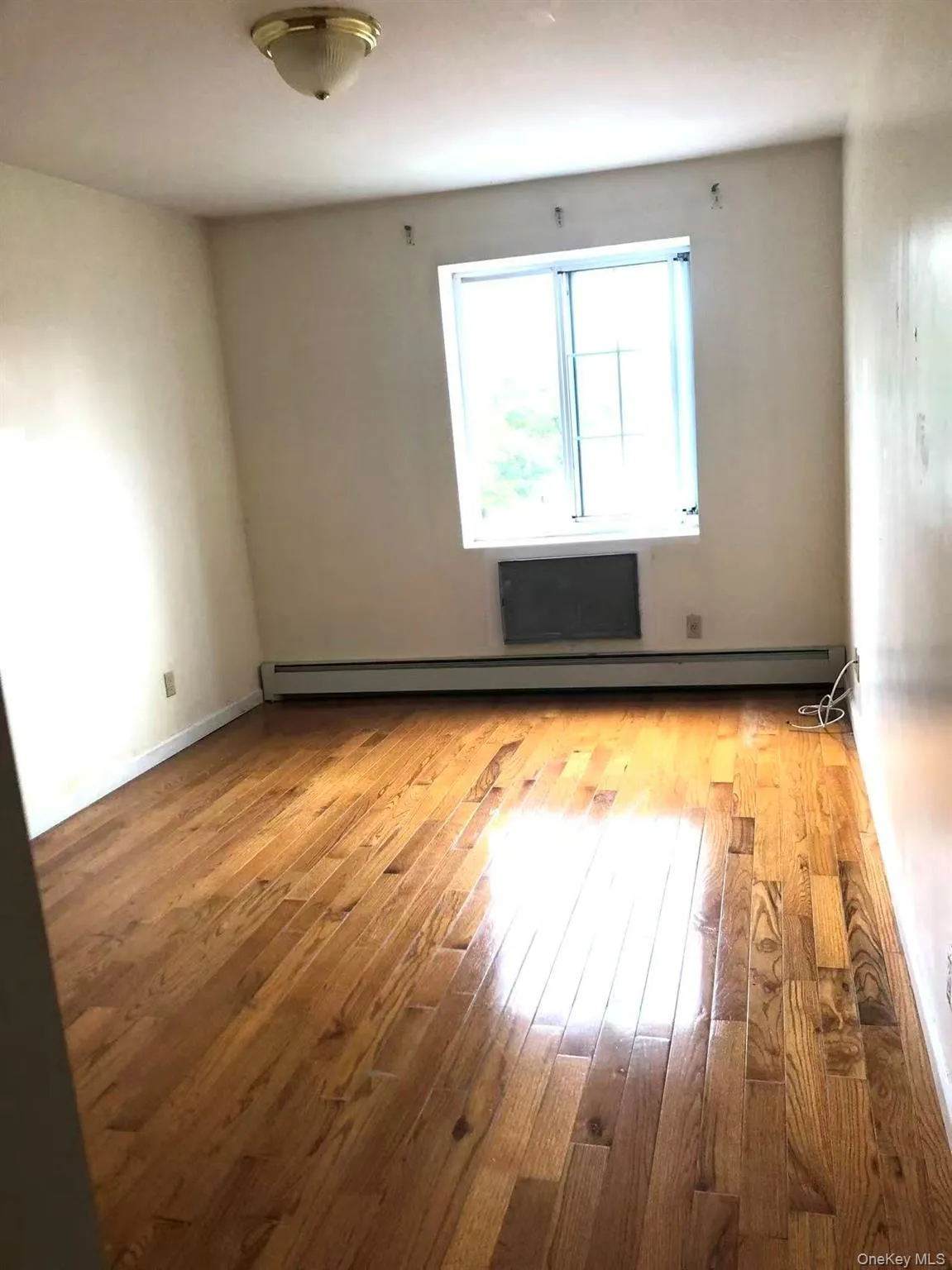 3506 Leavitt Street, New York, NY, 2 Bedrooms Bedrooms, 5 Rooms Rooms,2 BathroomsBathrooms,Residential Lease,For Rent,Leavitt,0,KEY1017761 3506 Leavitt Street, New York, NY, 2 Bedrooms Bedrooms, 5 Rooms Rooms,2 BathroomsBathrooms,Residential Lease,For Rent,Leavitt,0,KEY1017761