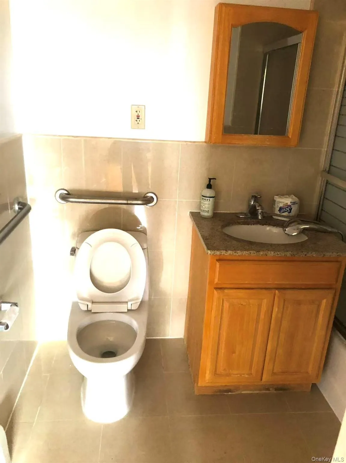 3506 Leavitt Street, New York, NY, 2 Bedrooms Bedrooms, 5 Rooms Rooms,2 BathroomsBathrooms,Residential Lease,For Rent,Leavitt,0,KEY1017761 3506 Leavitt Street, New York, NY, 2 Bedrooms Bedrooms, 5 Rooms Rooms,2 BathroomsBathrooms,Residential Lease,For Rent,Leavitt,0,KEY1017761