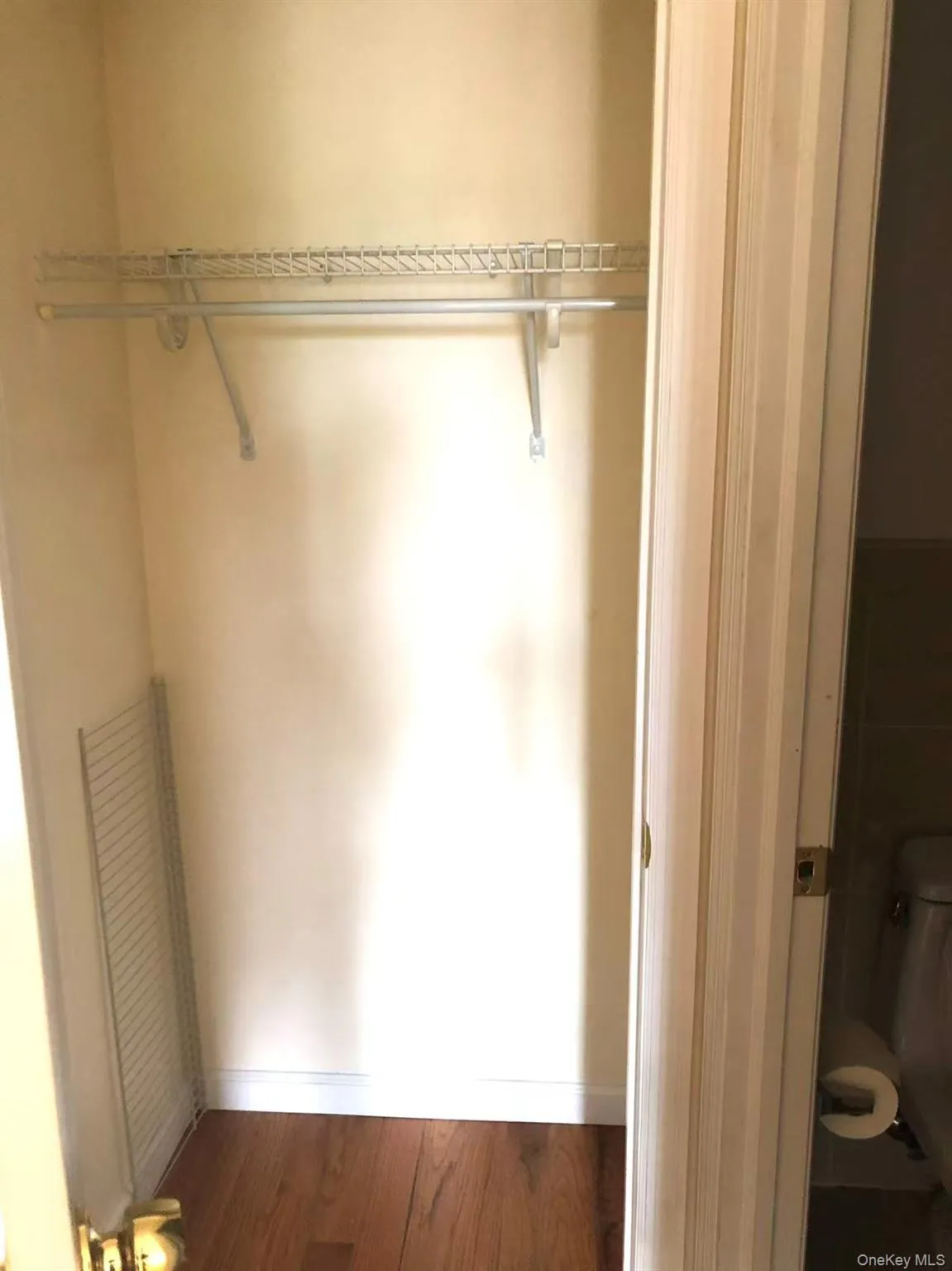 3506 Leavitt Street, New York, NY, 2 Bedrooms Bedrooms, 5 Rooms Rooms,2 BathroomsBathrooms,Residential Lease,For Rent,Leavitt,0,KEY1017761 3506 Leavitt Street, New York, NY, 2 Bedrooms Bedrooms, 5 Rooms Rooms,2 BathroomsBathrooms,Residential Lease,For Rent,Leavitt,0,KEY1017761