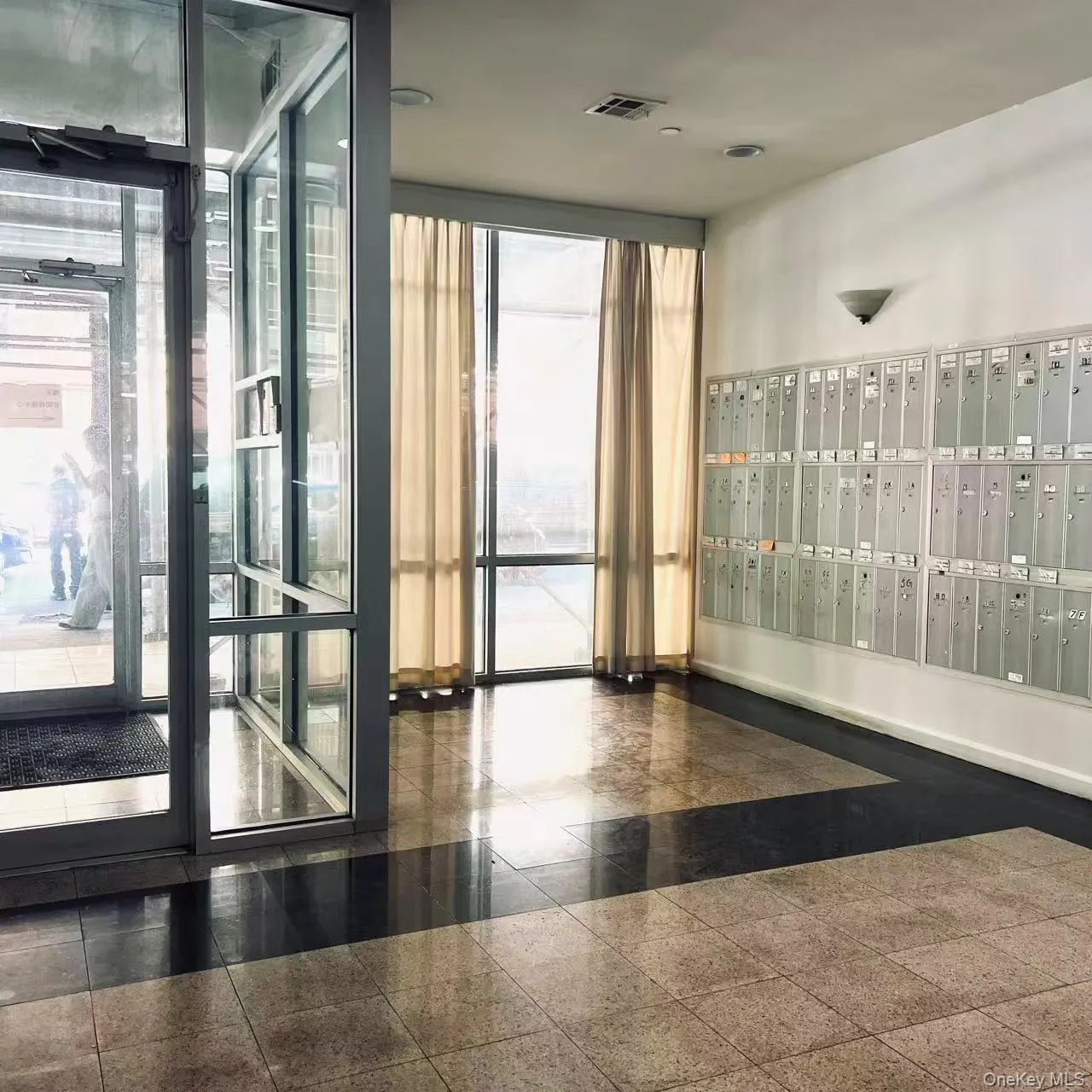 3506 Leavitt Street, New York, NY, 2 Bedrooms Bedrooms, 5 Rooms Rooms,2 BathroomsBathrooms,Residential Lease,For Rent,Leavitt,0,KEY1017761 3506 Leavitt Street, New York, NY, 2 Bedrooms Bedrooms, 5 Rooms Rooms,2 BathroomsBathrooms,Residential Lease,For Rent,Leavitt,0,KEY1017761