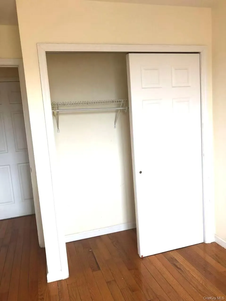 3506 Leavitt Street, New York, NY, 2 Bedrooms Bedrooms, 5 Rooms Rooms,2 BathroomsBathrooms,Residential Lease,For Rent,Leavitt,0,KEY1017761 3506 Leavitt Street, New York, NY, 2 Bedrooms Bedrooms, 5 Rooms Rooms,2 BathroomsBathrooms,Residential Lease,For Rent,Leavitt,0,KEY1017761