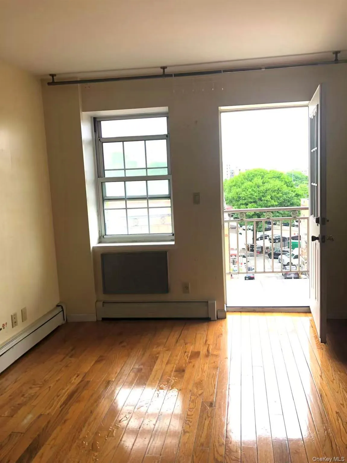 3506 Leavitt Street, New York, NY, 2 Bedrooms Bedrooms, 5 Rooms Rooms,2 BathroomsBathrooms,Residential Lease,For Rent,Leavitt,0,KEY1017761 3506 Leavitt Street, New York, NY, 2 Bedrooms Bedrooms, 5 Rooms Rooms,2 BathroomsBathrooms,Residential Lease,For Rent,Leavitt,0,KEY1017761