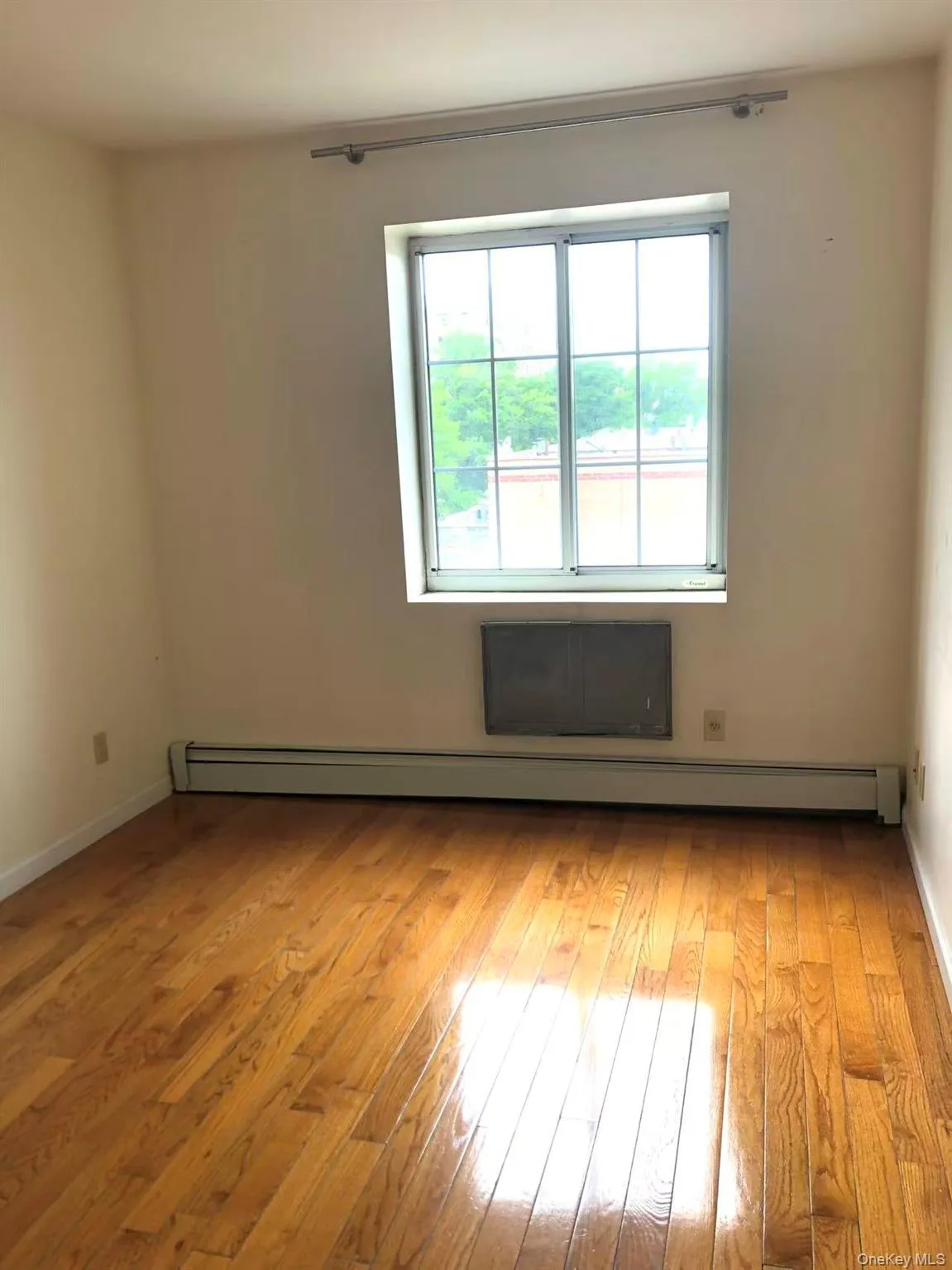 3506 Leavitt Street, New York, NY, 2 Bedrooms Bedrooms, 5 Rooms Rooms,2 BathroomsBathrooms,Residential Lease,For Rent,Leavitt,0,KEY1017761 3506 Leavitt Street, New York, NY, 2 Bedrooms Bedrooms, 5 Rooms Rooms,2 BathroomsBathrooms,Residential Lease,For Rent,Leavitt,0,KEY1017761
