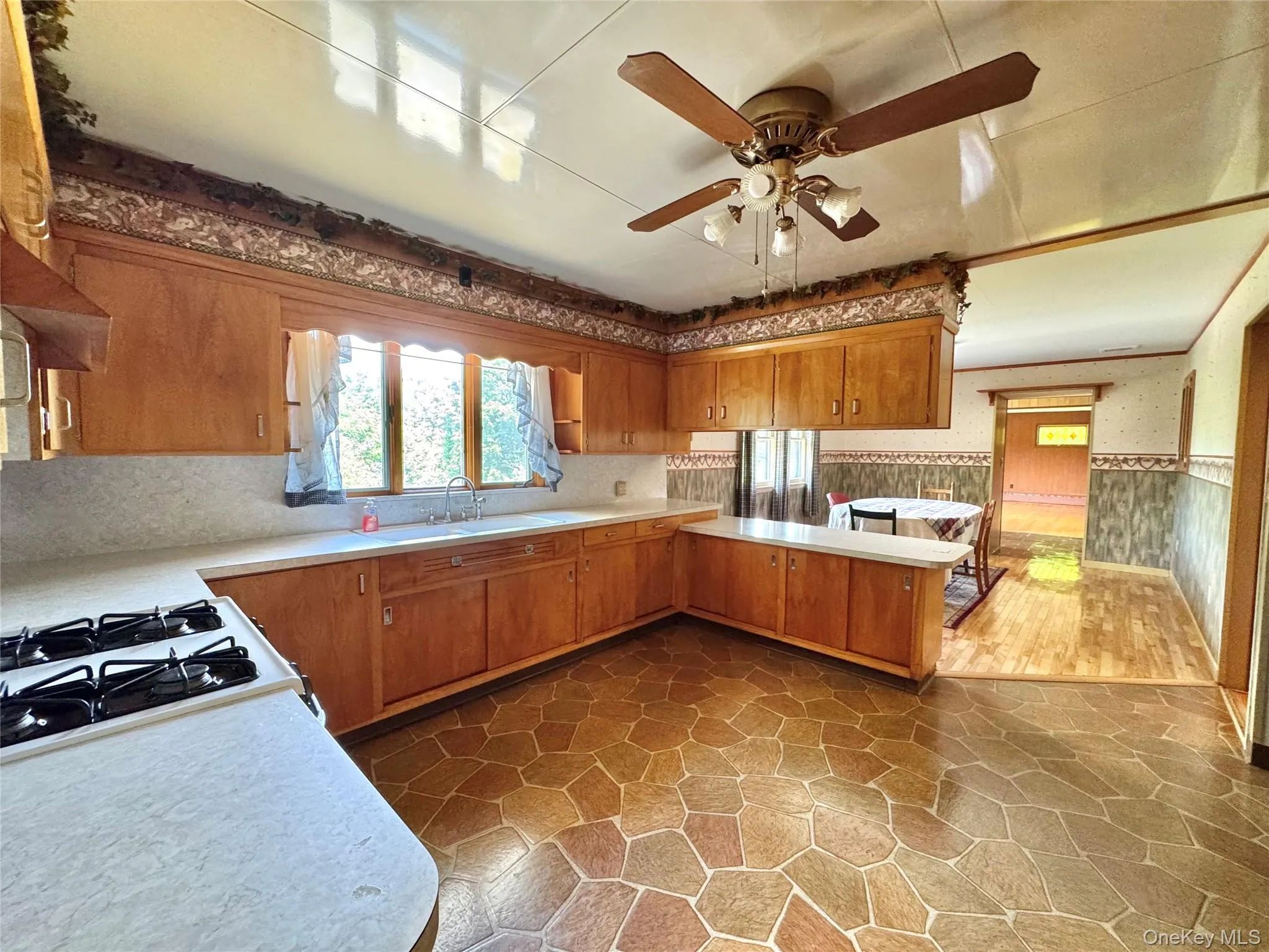 4492 Route 32, Catskill, NY, 3 Bedrooms Bedrooms, 14 Rooms Rooms,3 BathroomsBathrooms,Residential,For Rent,Route 32,0,KEY1017765 4492 Route 32, Catskill, NY, 3 Bedrooms Bedrooms, 14 Rooms Rooms,3 BathroomsBathrooms,Residential,For Rent,Route 32,0,KEY1017765