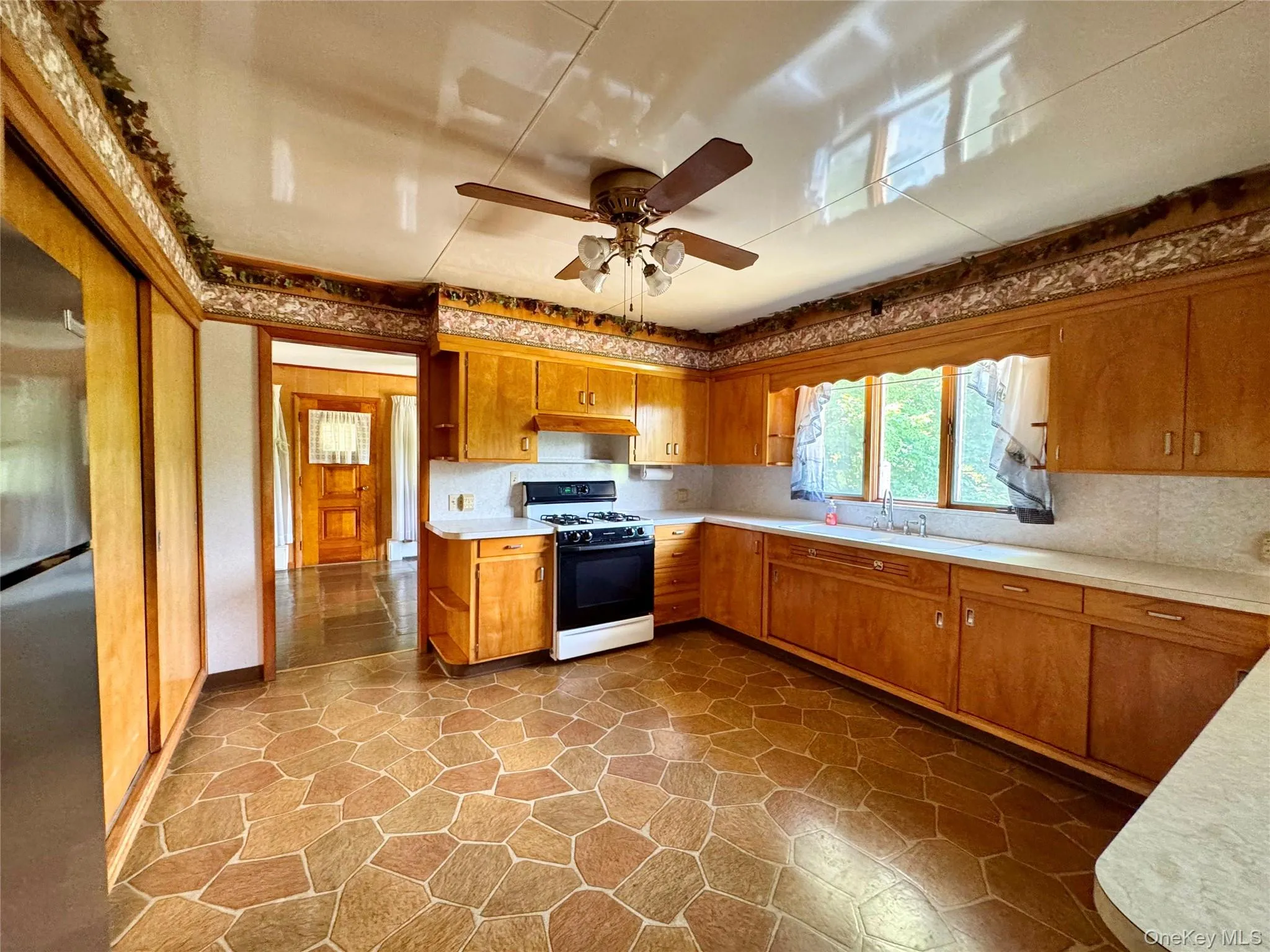 4492 Route 32, Catskill, NY, 3 Bedrooms Bedrooms, 14 Rooms Rooms,3 BathroomsBathrooms,Residential,For Rent,Route 32,0,KEY1017765 4492 Route 32, Catskill, NY, 3 Bedrooms Bedrooms, 14 Rooms Rooms,3 BathroomsBathrooms,Residential,For Rent,Route 32,0,KEY1017765