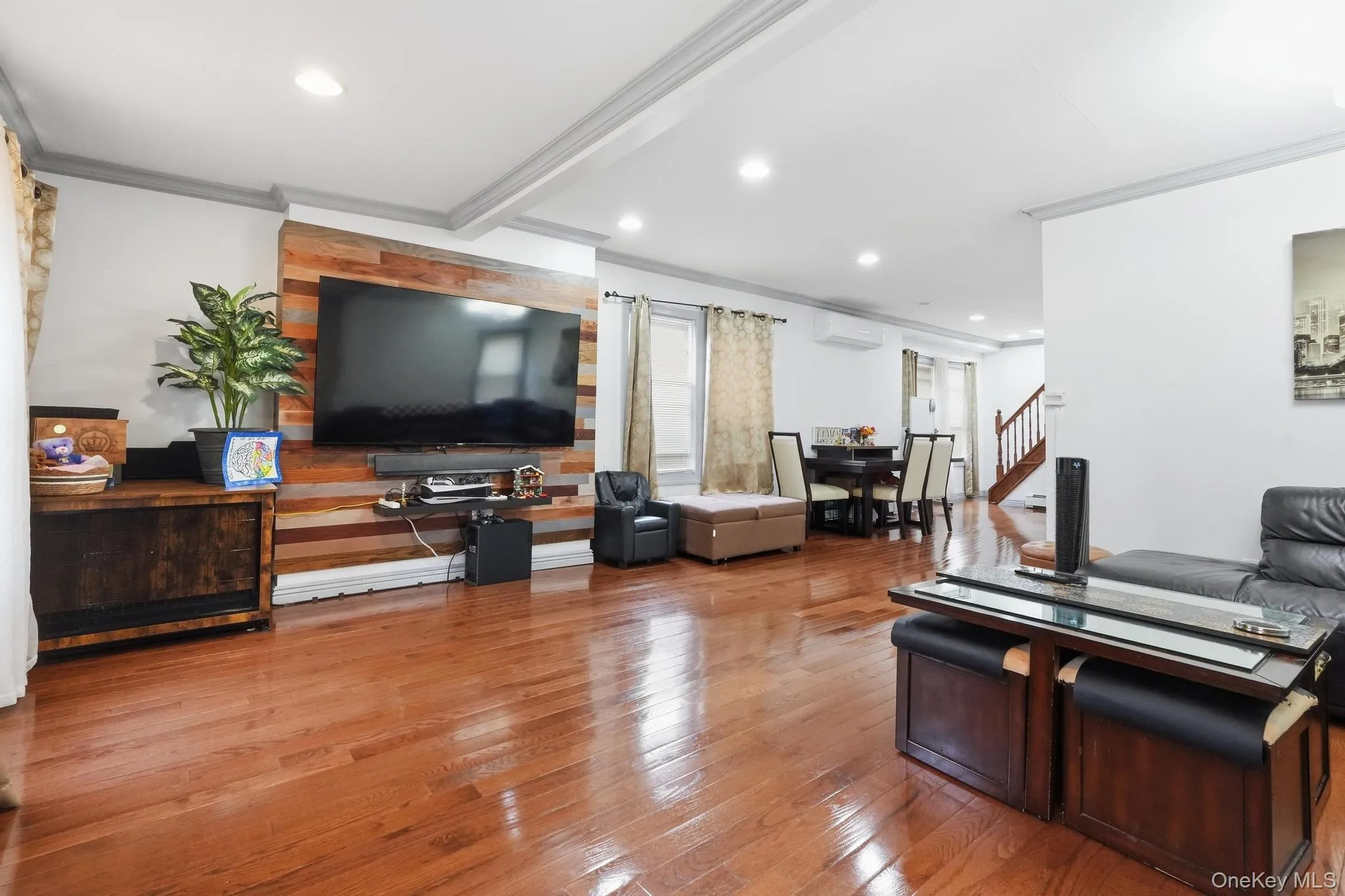 111-35 166th Street, New York, NY, 3 Bedrooms Bedrooms, 9 Rooms Rooms,3 BathroomsBathrooms,Residential,For Rent,166th,0,KEY1017767 111-35 166th Street, New York, NY, 3 Bedrooms Bedrooms, 9 Rooms Rooms,3 BathroomsBathrooms,Residential,For Rent,166th,0,KEY1017767