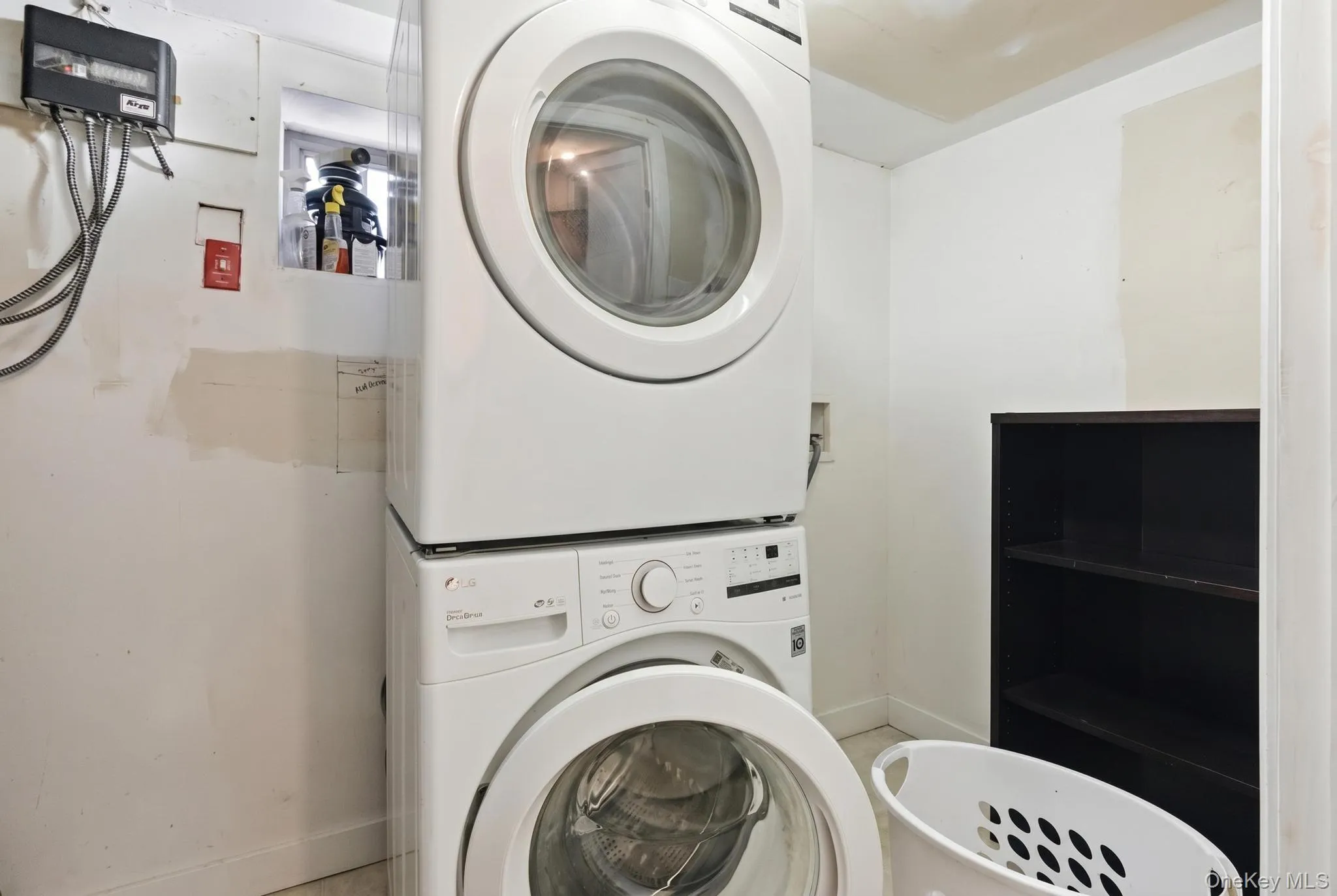 111-35 166th Street, New York, NY, 3 Bedrooms Bedrooms, 9 Rooms Rooms,3 BathroomsBathrooms,Residential,For Rent,166th,0,KEY1017767 111-35 166th Street, New York, NY, 3 Bedrooms Bedrooms, 9 Rooms Rooms,3 BathroomsBathrooms,Residential,For Rent,166th,0,KEY1017767