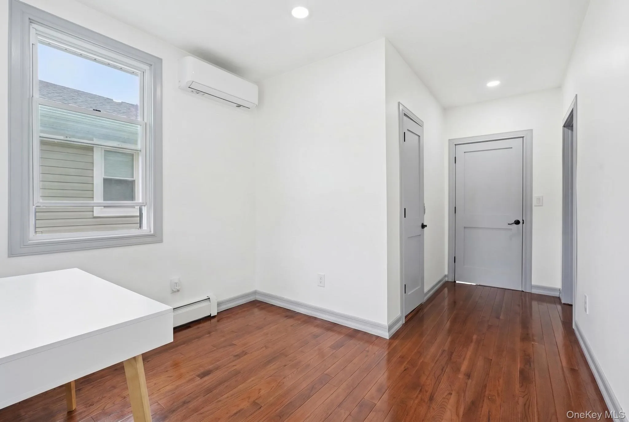 111-35 166th Street, New York, NY, 3 Bedrooms Bedrooms, 9 Rooms Rooms,3 BathroomsBathrooms,Residential,For Rent,166th,0,KEY1017767 111-35 166th Street, New York, NY, 3 Bedrooms Bedrooms, 9 Rooms Rooms,3 BathroomsBathrooms,Residential,For Rent,166th,0,KEY1017767