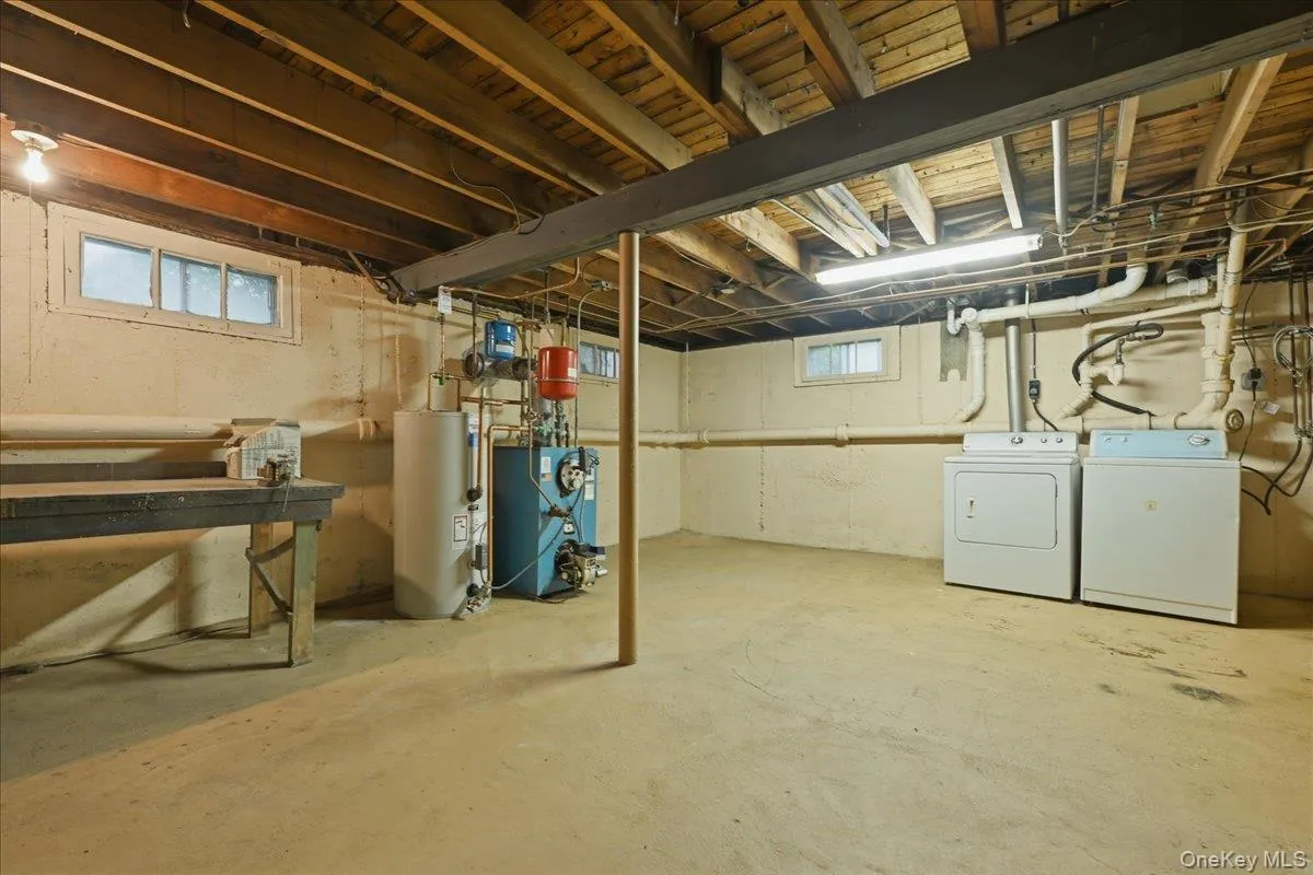 207 Sullivan Avenue, Oyster Bay, NY, 4 Bedrooms Bedrooms, 7 Rooms Rooms,2 BathroomsBathrooms,Residential,For Rent,Sullivan,0,KEY1017770 207 Sullivan Avenue, Oyster Bay, NY, 4 Bedrooms Bedrooms, 7 Rooms Rooms,2 BathroomsBathrooms,Residential,For Rent,Sullivan,0,KEY1017770