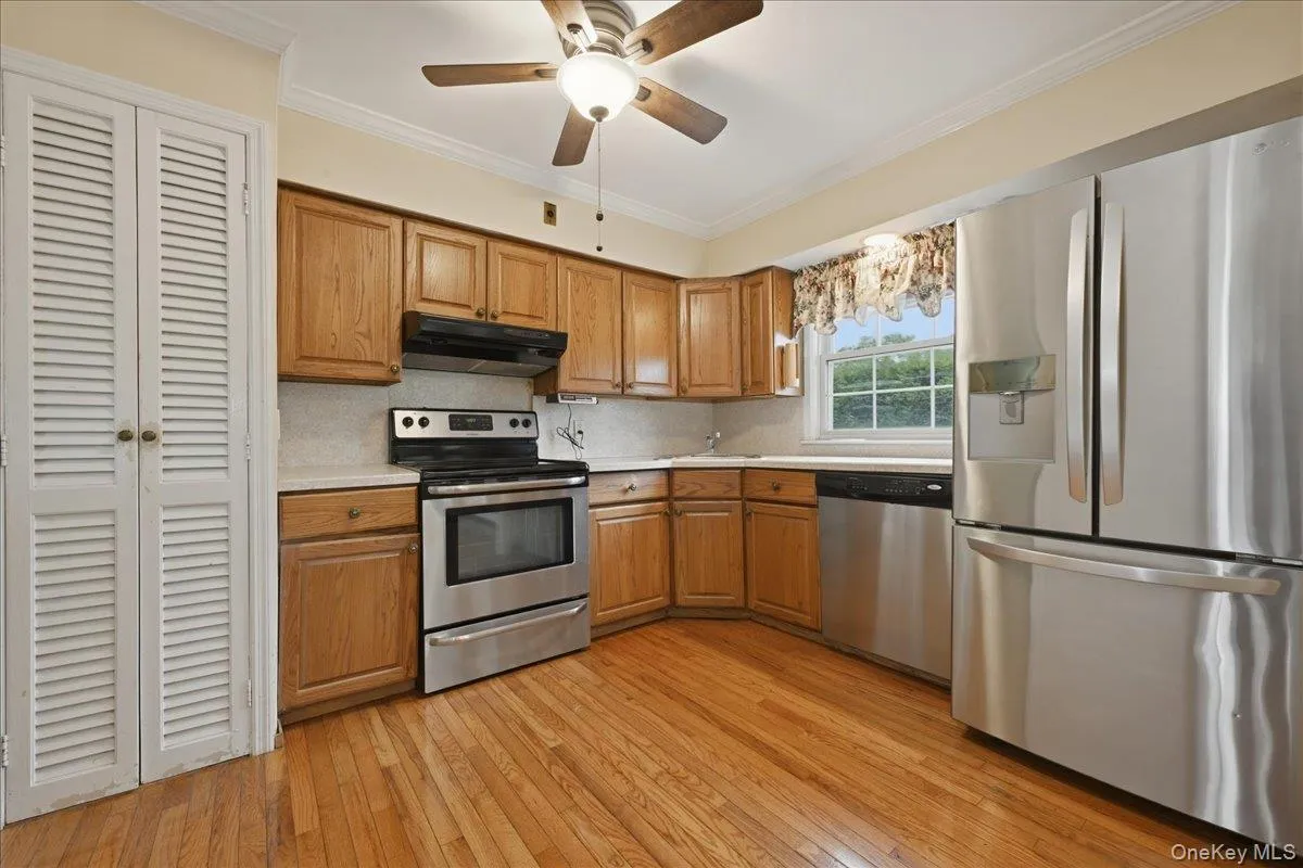 207 Sullivan Avenue, Oyster Bay, NY, 4 Bedrooms Bedrooms, 7 Rooms Rooms,2 BathroomsBathrooms,Residential,For Rent,Sullivan,0,KEY1017770 207 Sullivan Avenue, Oyster Bay, NY, 4 Bedrooms Bedrooms, 7 Rooms Rooms,2 BathroomsBathrooms,Residential,For Rent,Sullivan,0,KEY1017770
